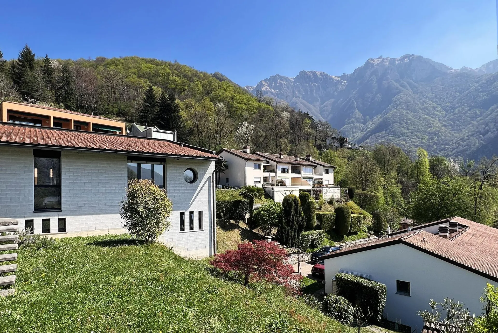VILLA DI 250 MQ CON GIARDINO CON VISTA PANORAMICA A ROVIO