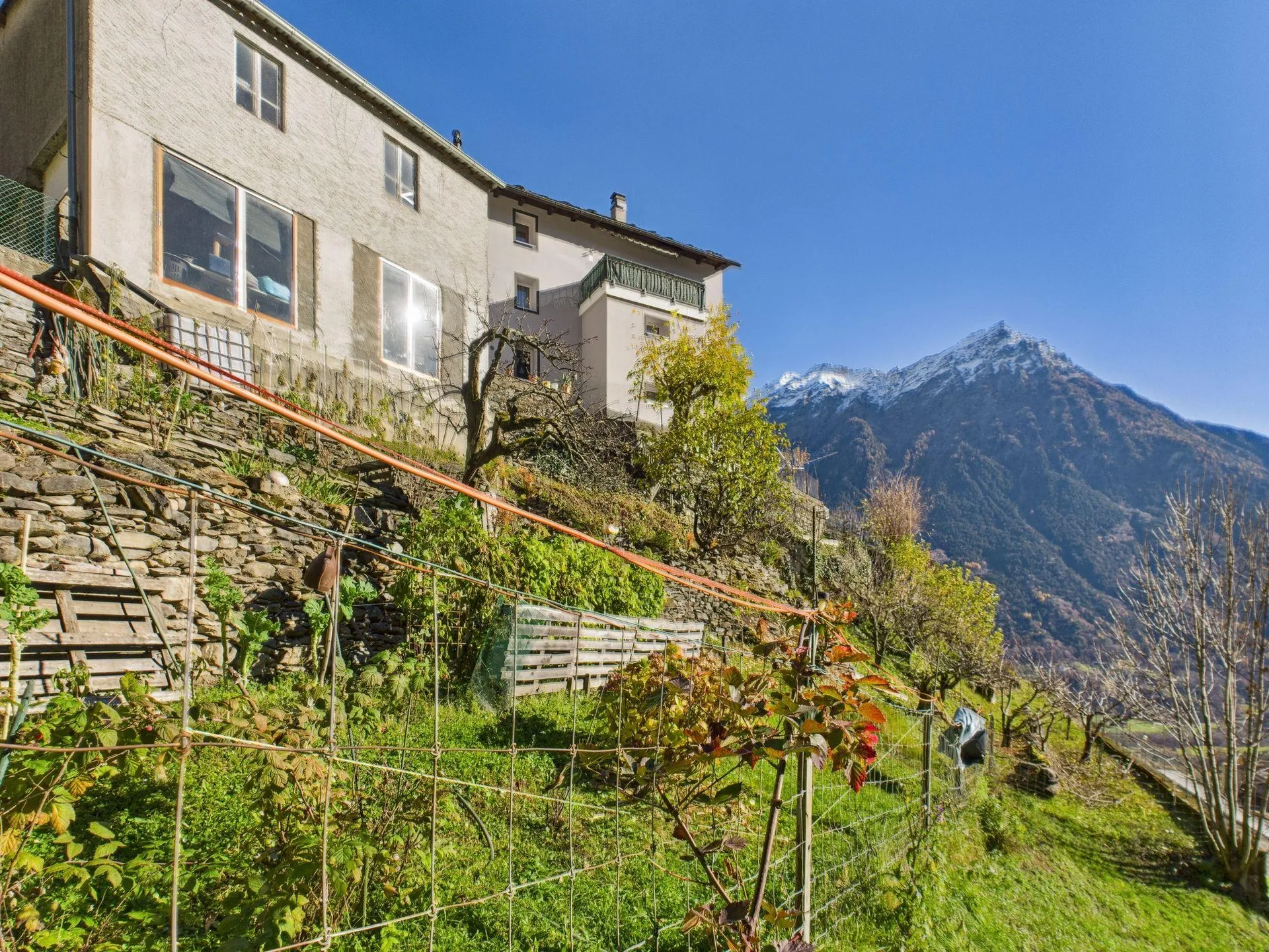 Incantevole casa unifamiliare a Marolta con ampio giardino