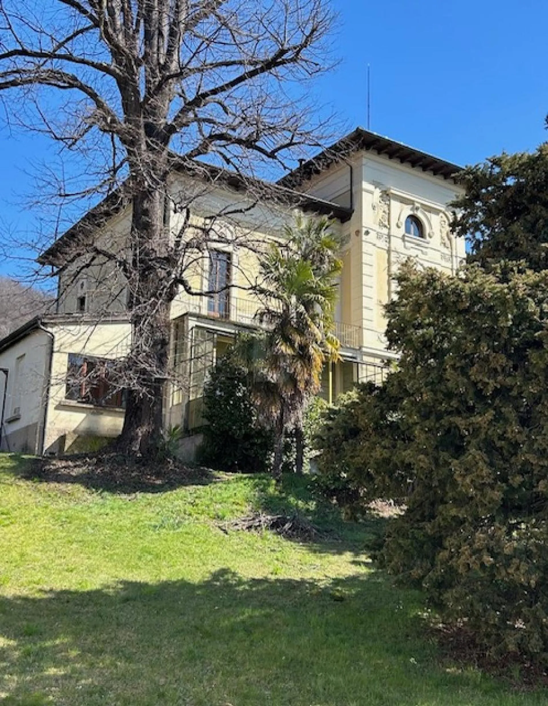 MERAVIGLIOSA VILLA D'EPOCA
