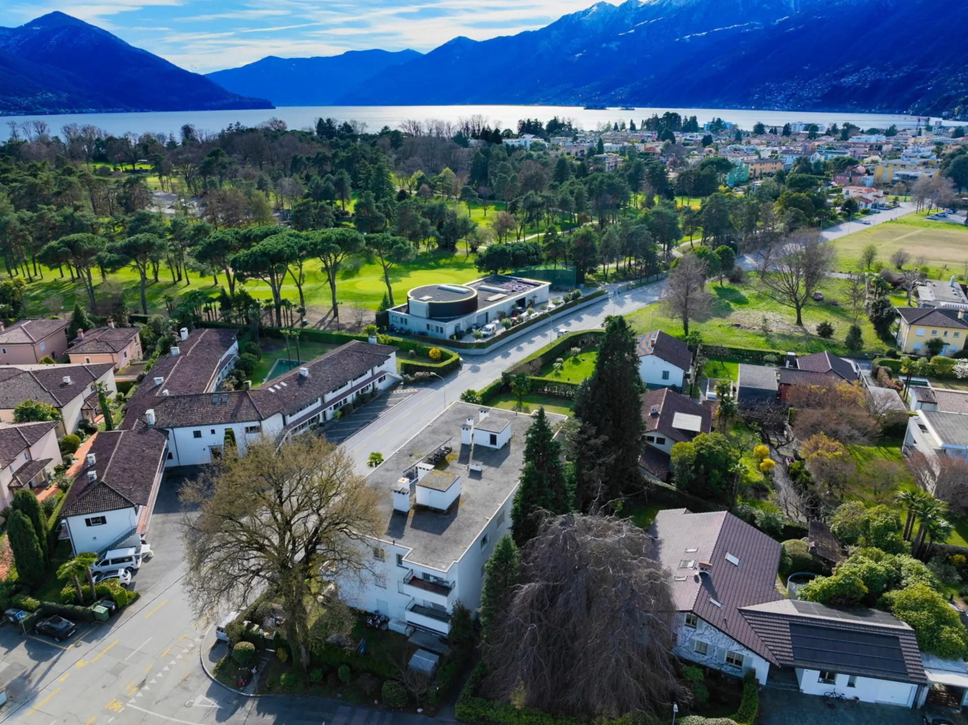CONFORTEVOLE E AMPIO APPARTAMENTO CON TERRAZZO E VISTA