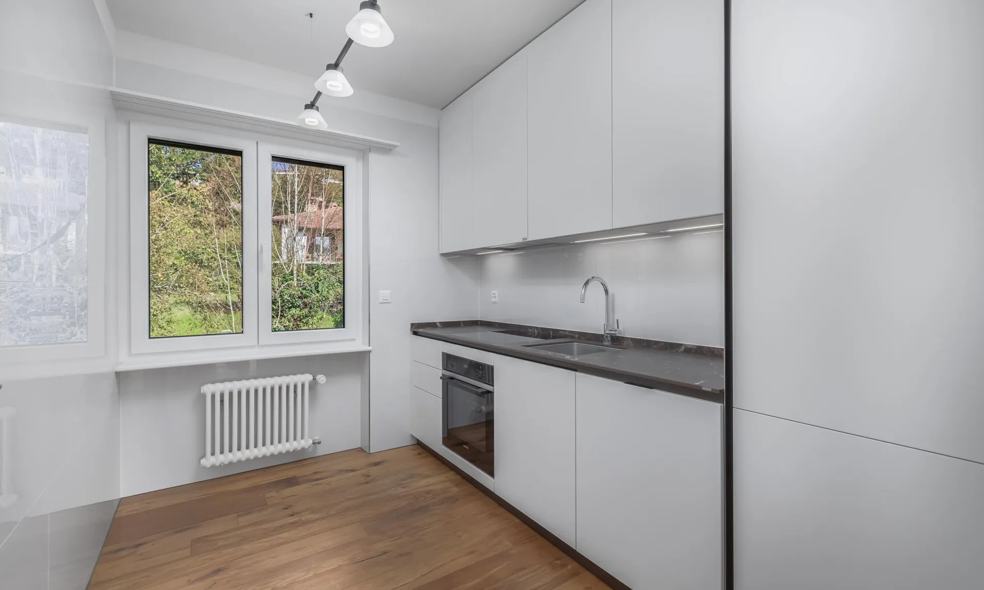STUPENDO ED ELEGANTE 4.5 LOCALI COME NUOVO A STABIO
