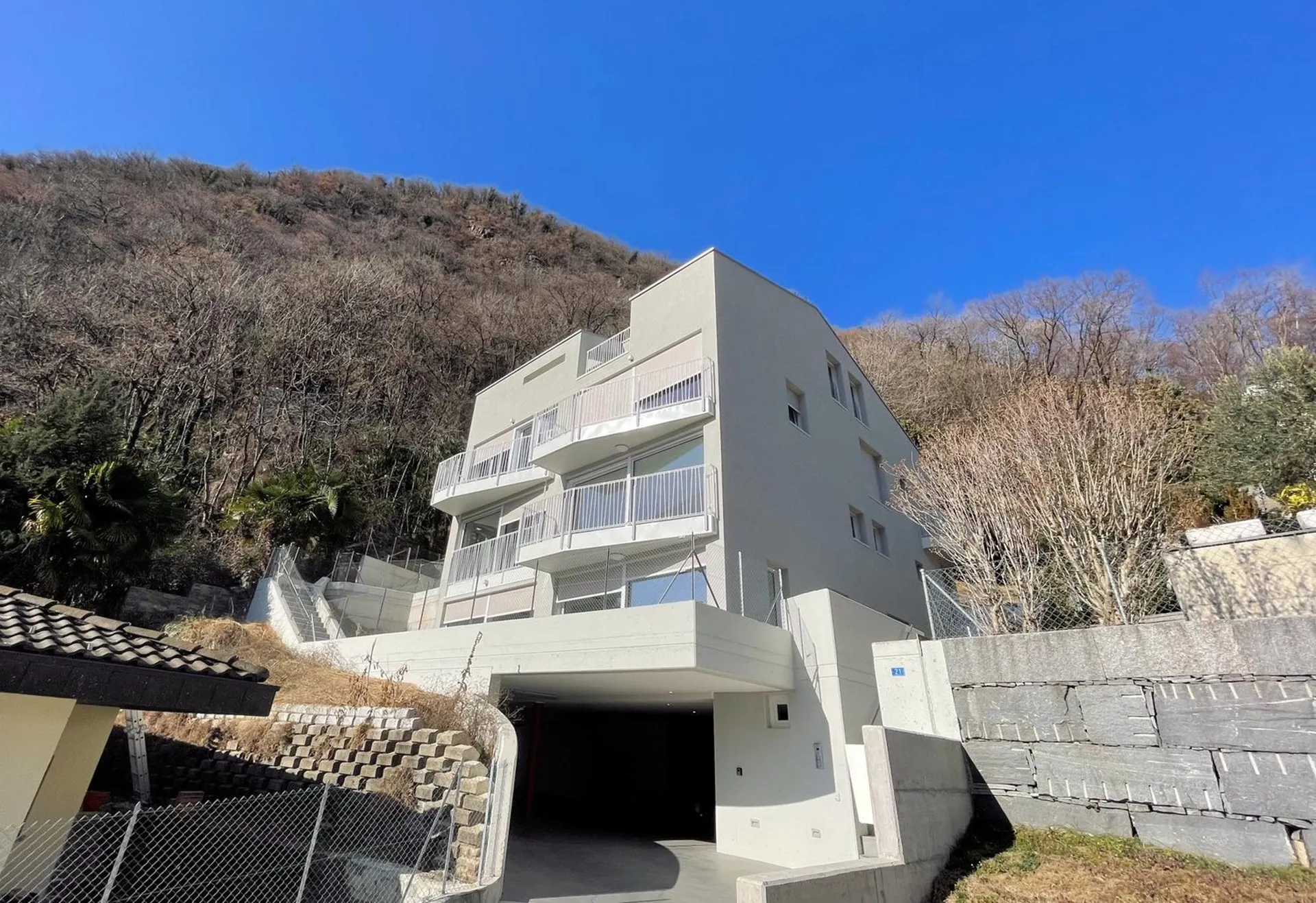 Moderno Appartamento Duplex 3.5 Locali a Lumino