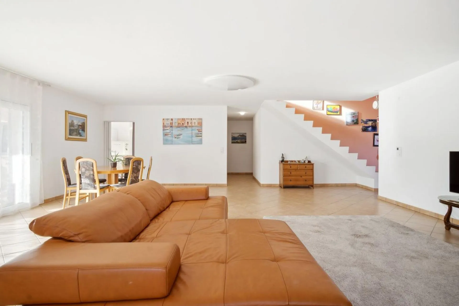 Grande villa moderne à vendre à Bassecourt