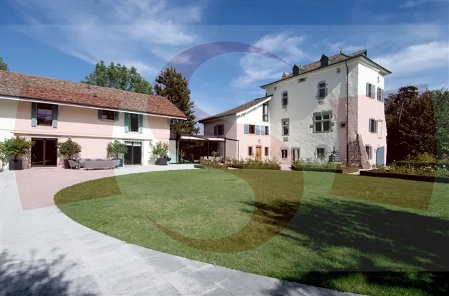Prächtiges Schloss, komplett renoviert