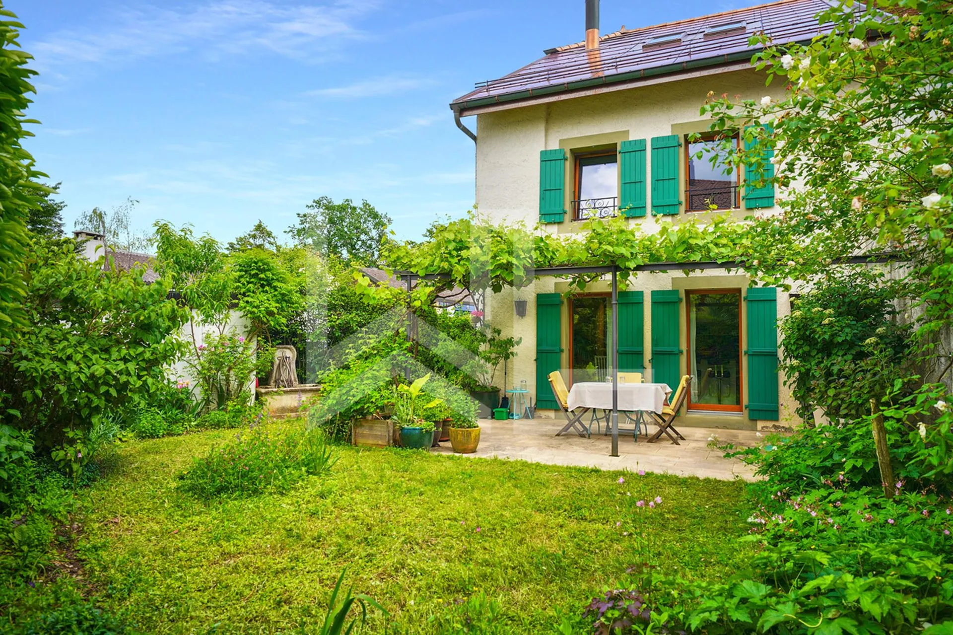Maison de village entièrement rénovée