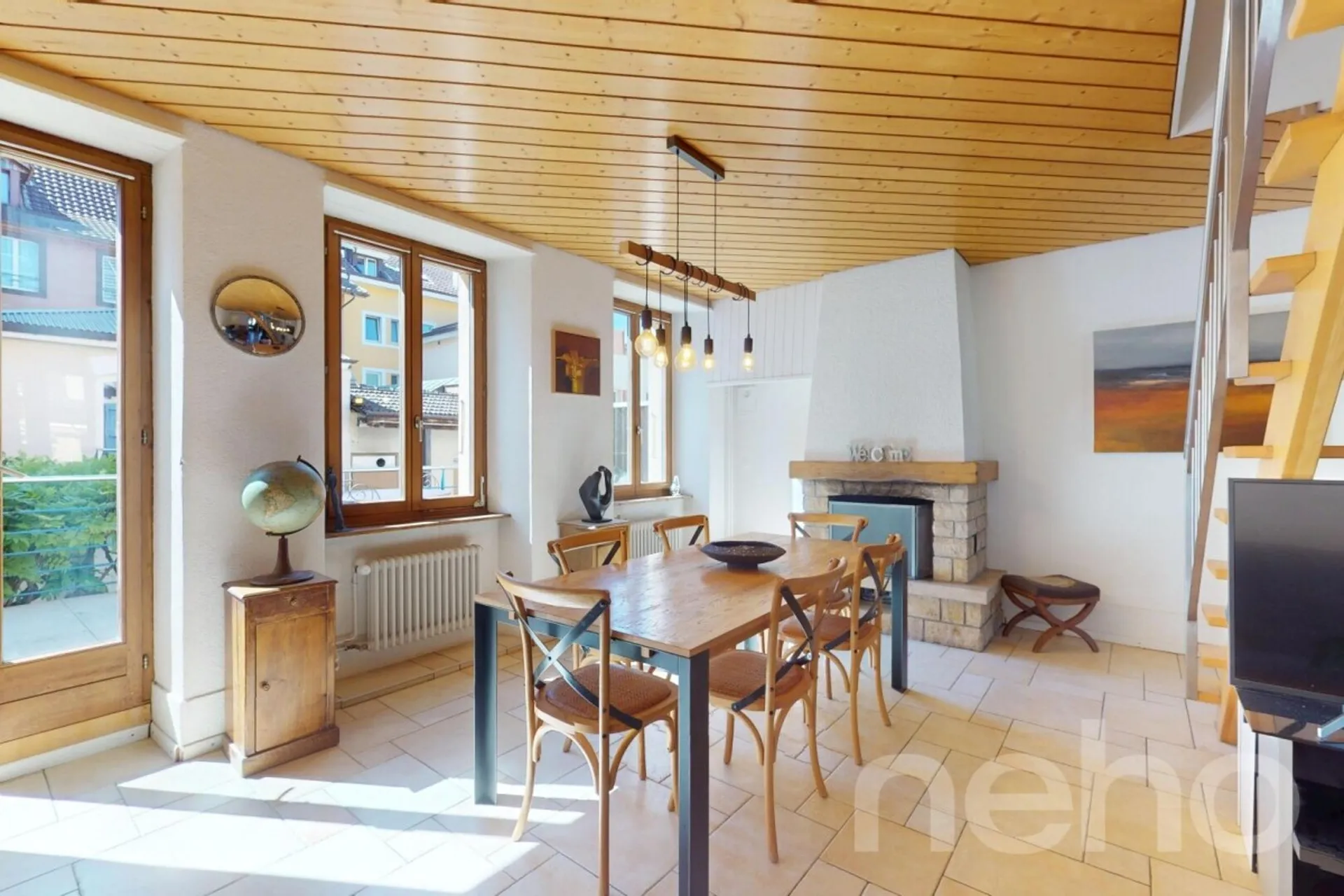 Magnifique maison mitoyenne rénovée au c?ur du village
