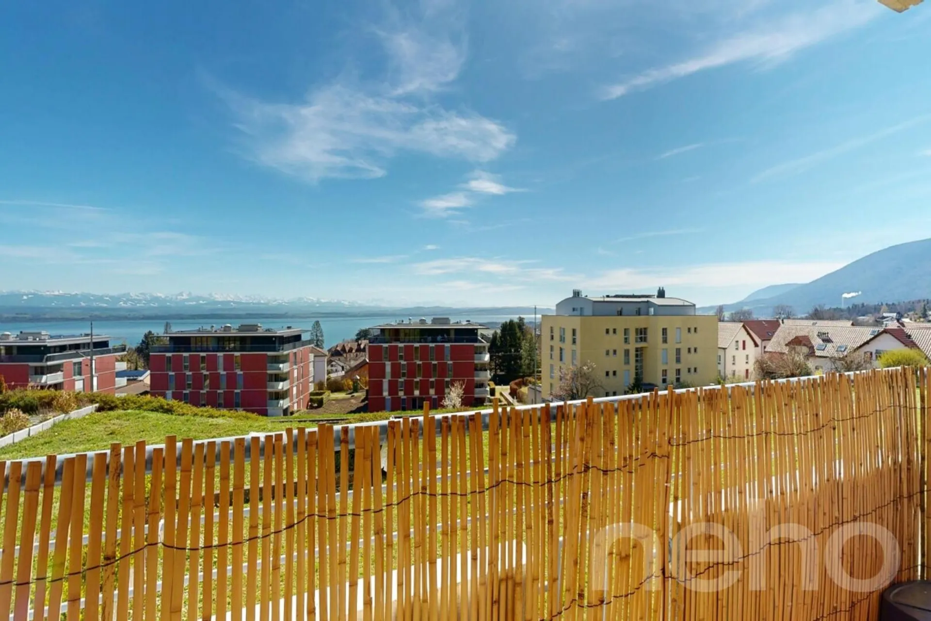 Coup de c?ur : 4,5 pièces avec balcon et vue lac !