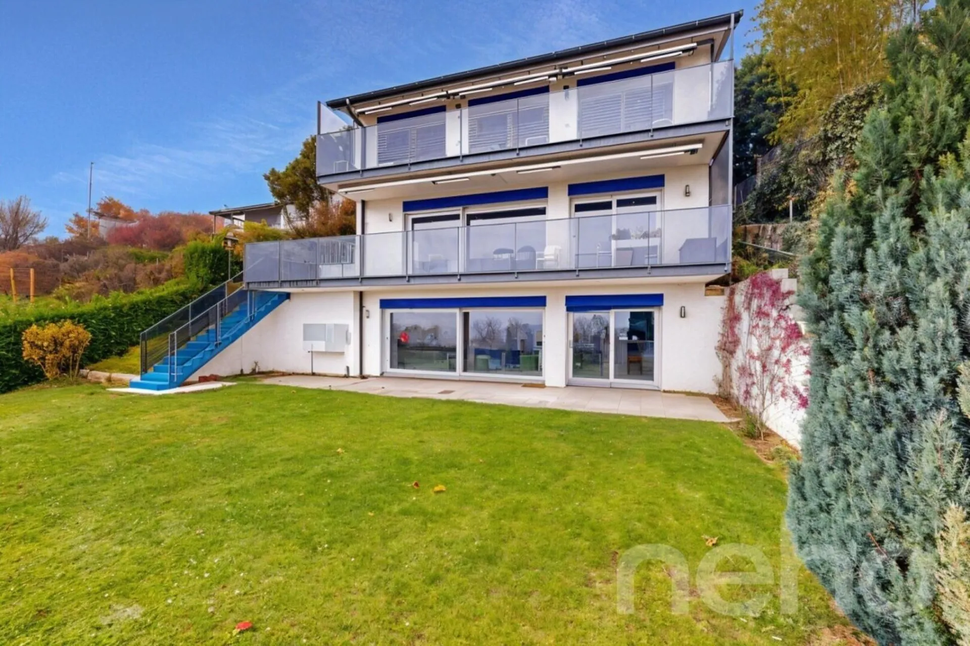 Cette magnifique maison avec vue sur le lac!