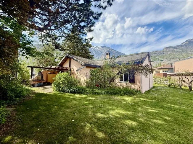 Familienvilla in Ardon