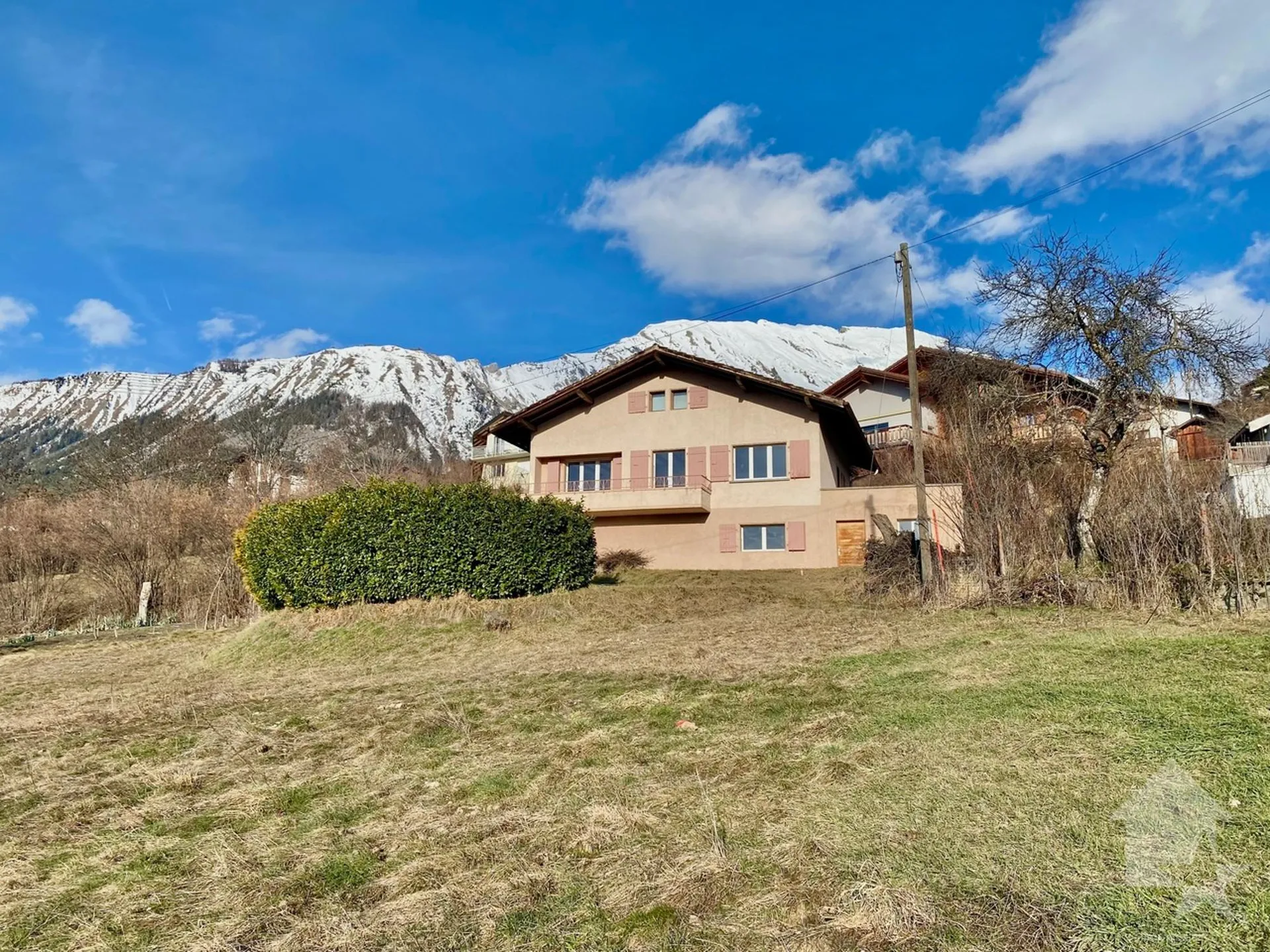 Lot immobilier, maison + terrains constructibles !