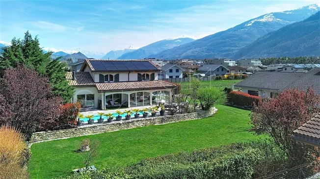 Villa mit Pool in Ardon – Seltene Immobilie auf dem Markt