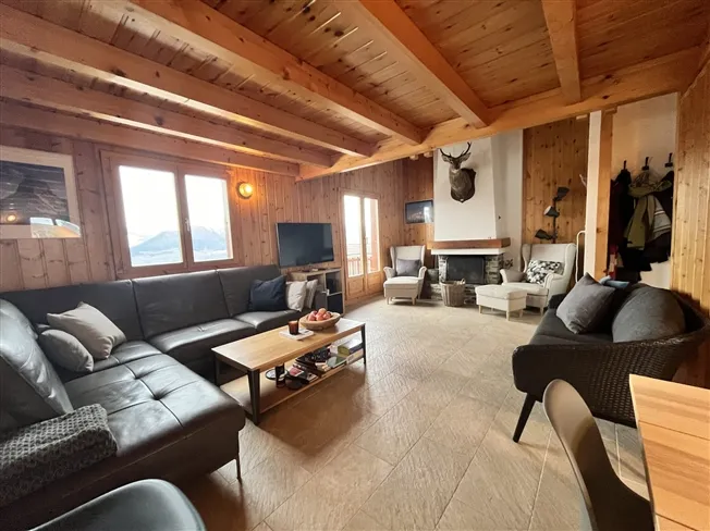Chalet 6,5 PCES / Parkplatz Grangettes / EINZELAGENT / Referenz 10267756