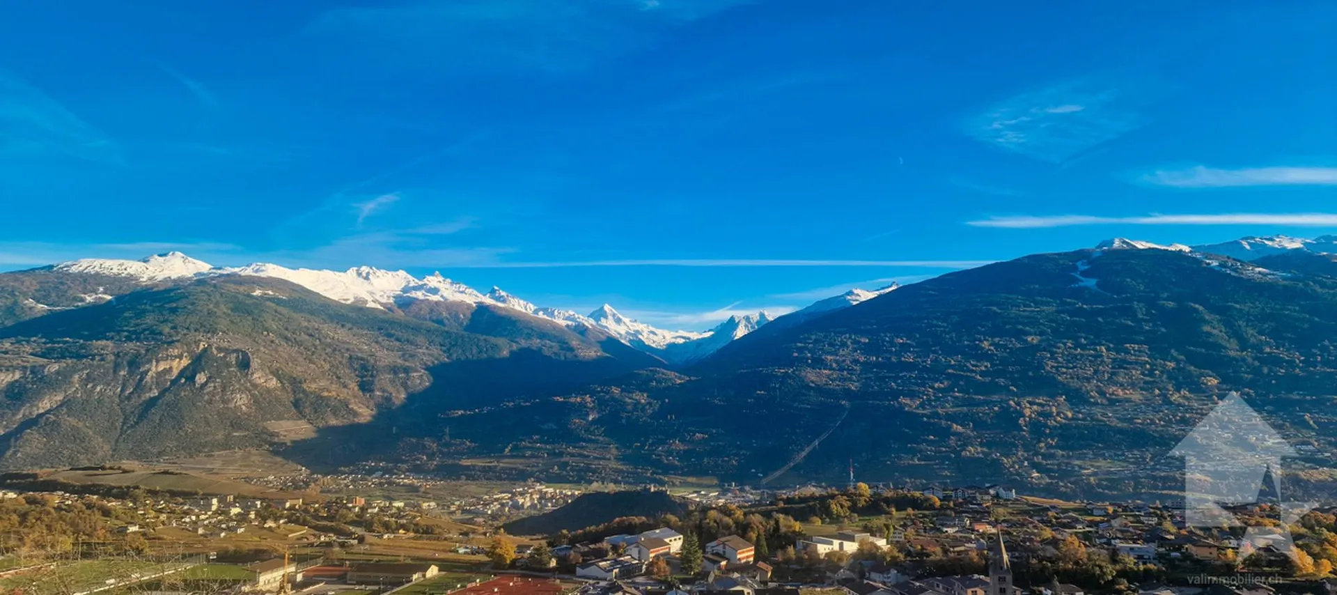 Superbe attique 3.5p neuf, vue splendide,calme, ensoleillement optimal