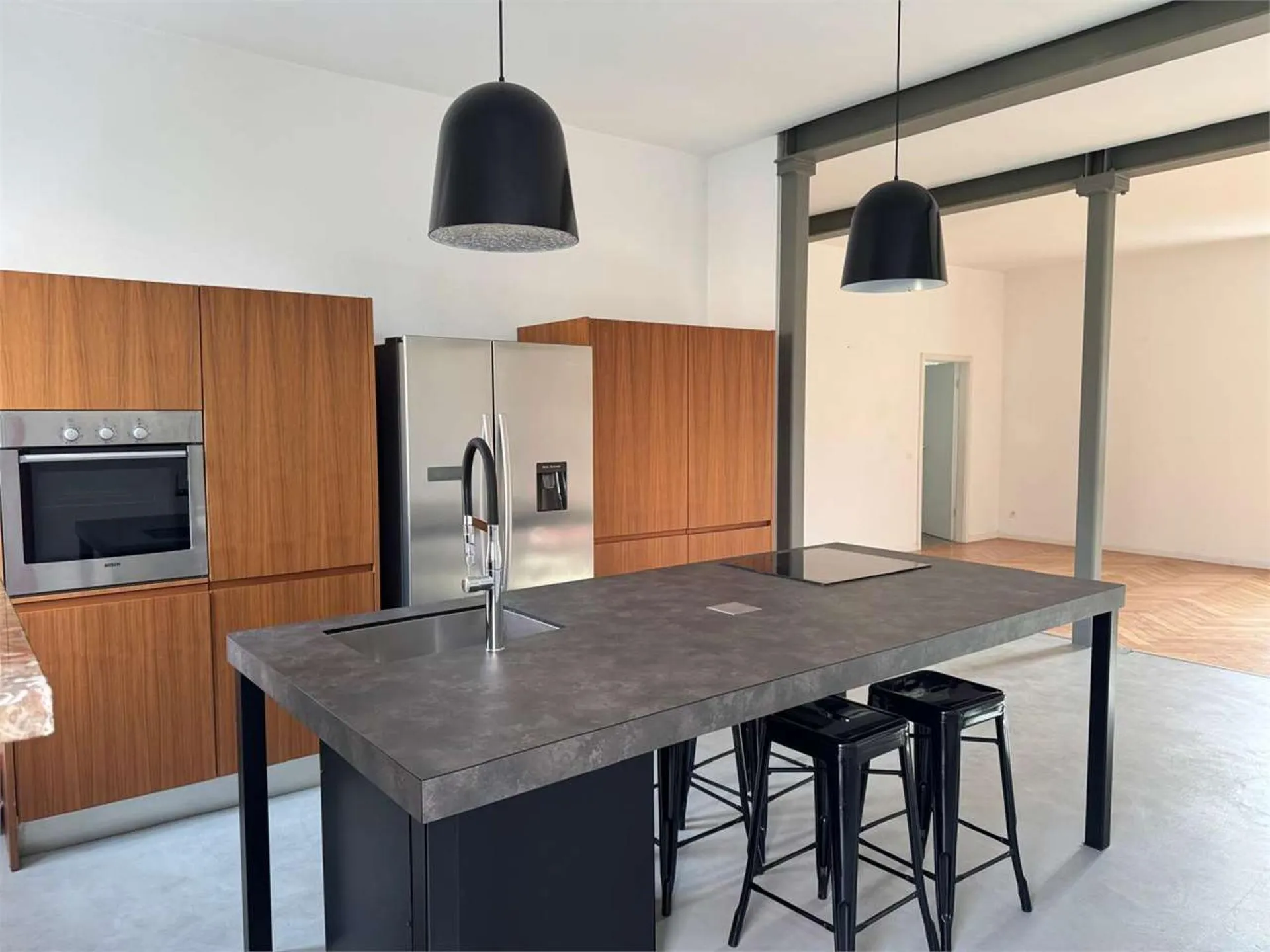 Casa signorile in affitto a Chiasso vicina al centro con grande giardi
