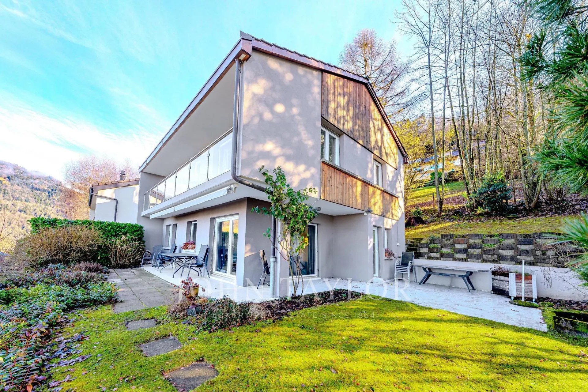 Villa de 5.5 pièces avec vue panoramique proche de Montreux
