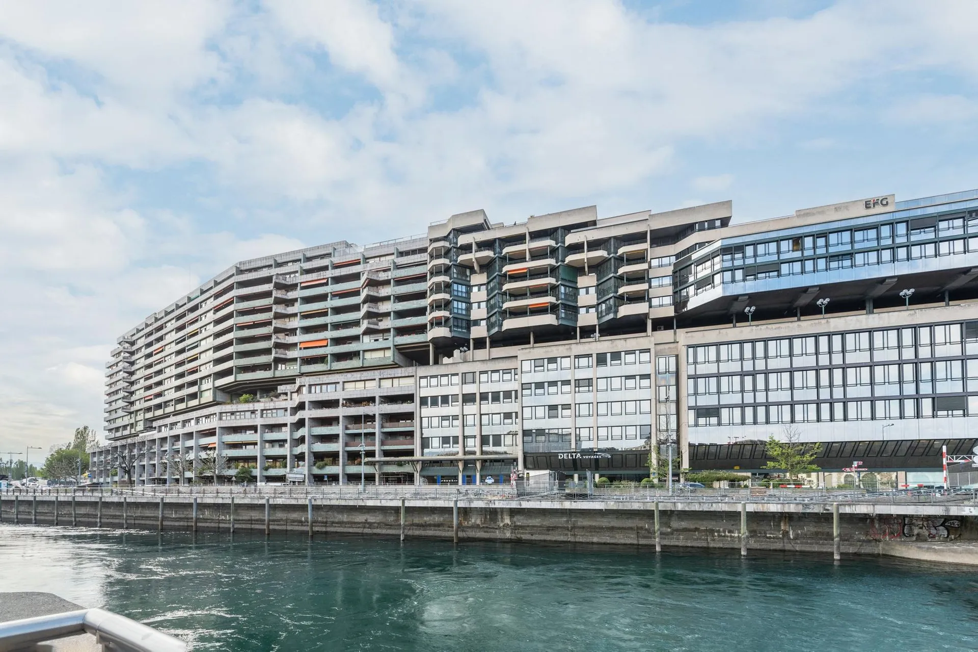 Studio meublé avec espace de confort à vivre