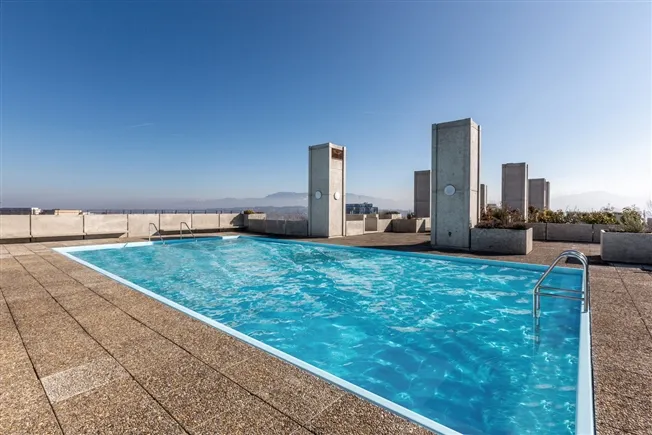 Prächtige Wohnung mit Schwimmbad in der Nähe internationaler Organisationen