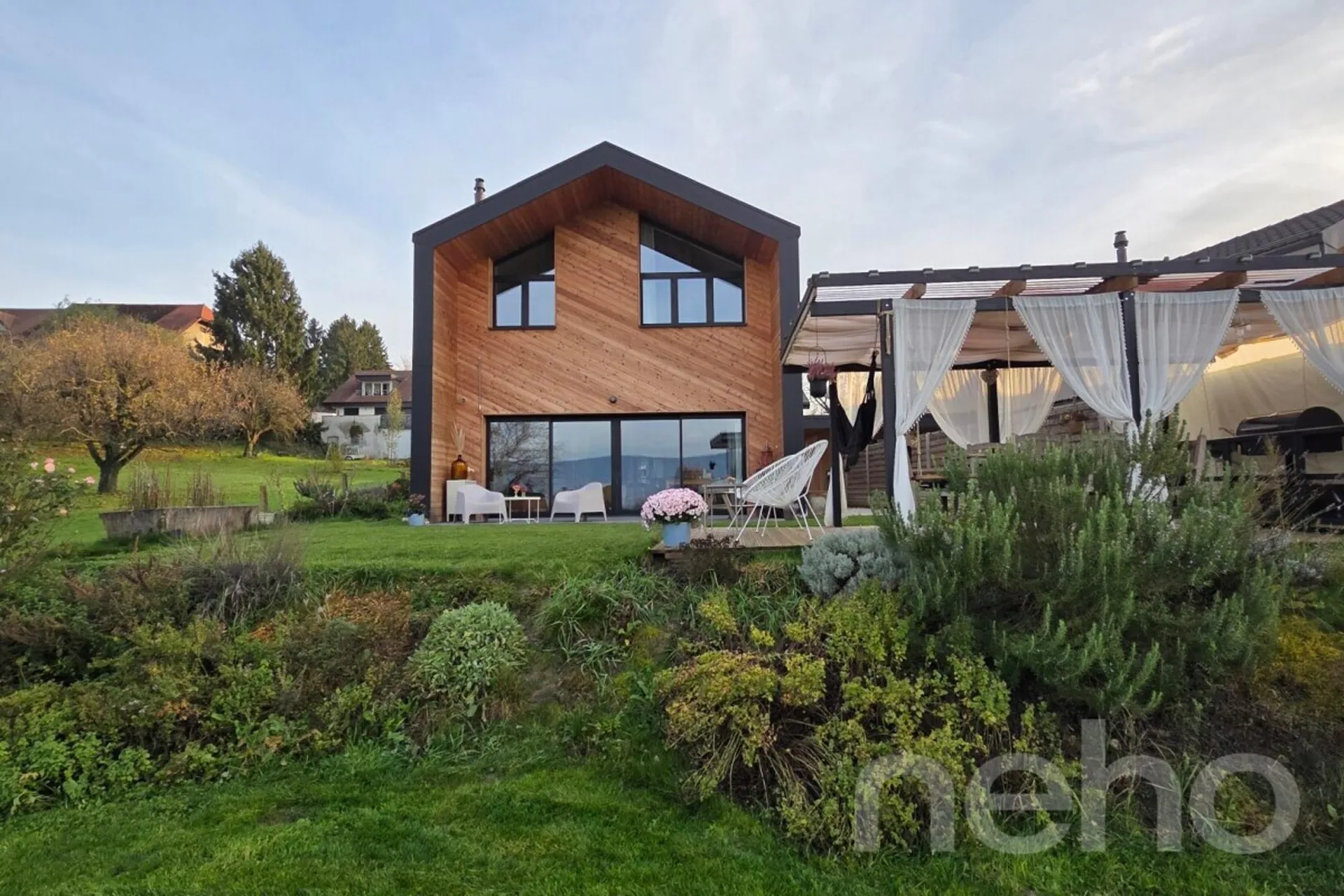 Splendide villa neuve avec vue sur le Lac