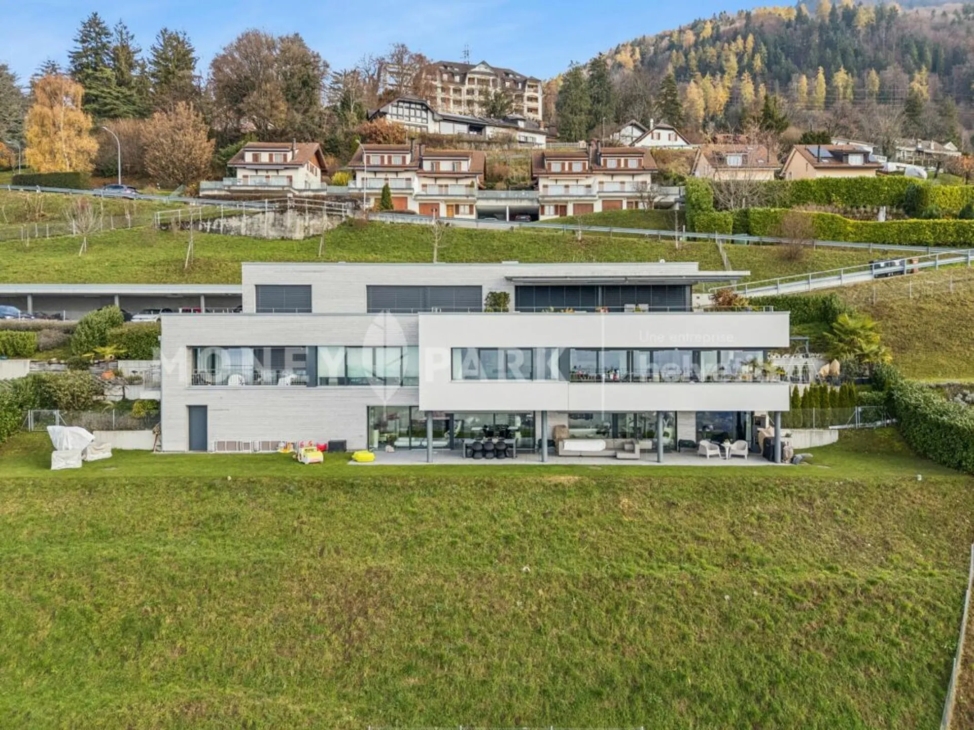Appartement de 4.5 avec vue panoramique sur le lac et les montagnes