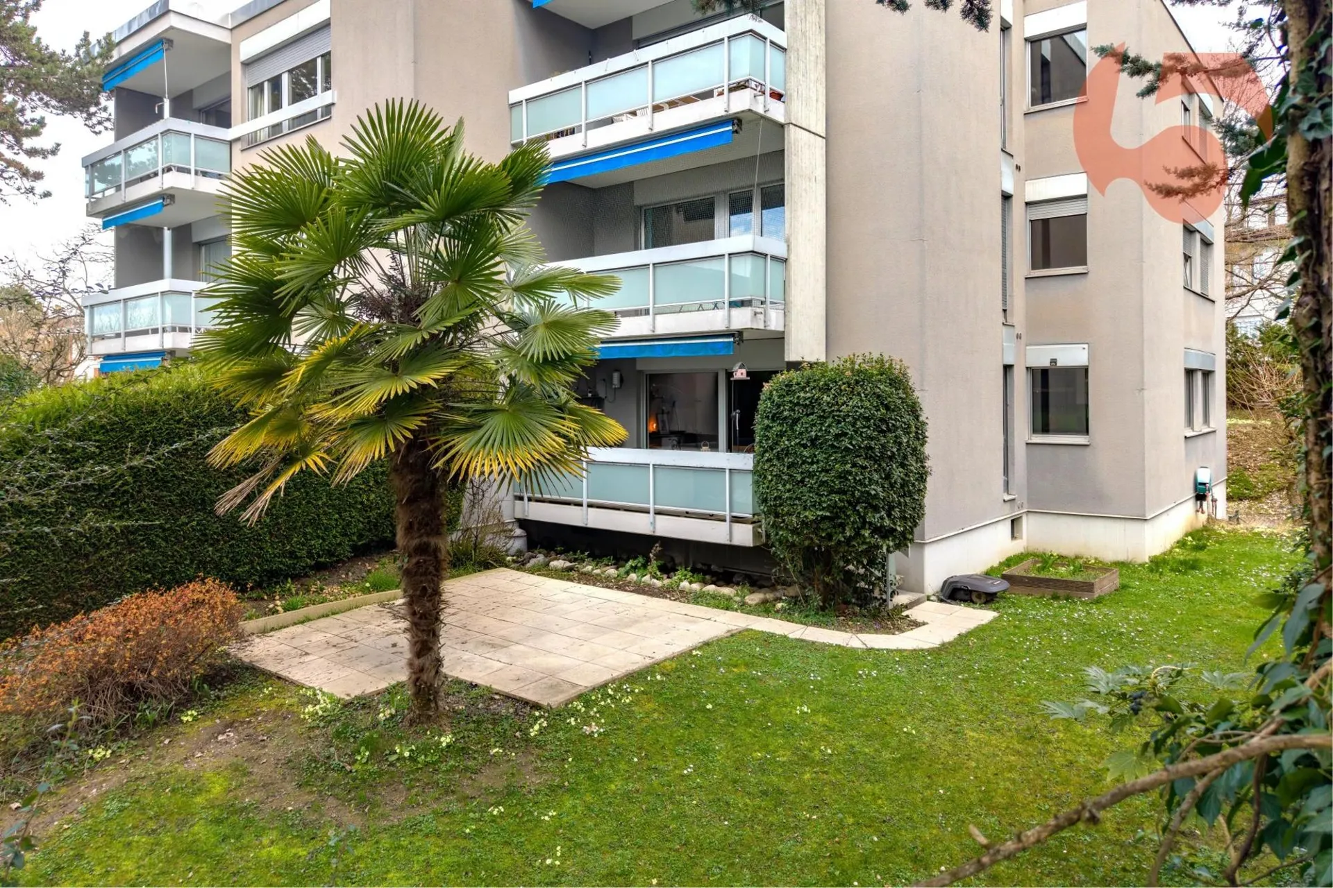 4.5 pièces de standing avec grand jardin