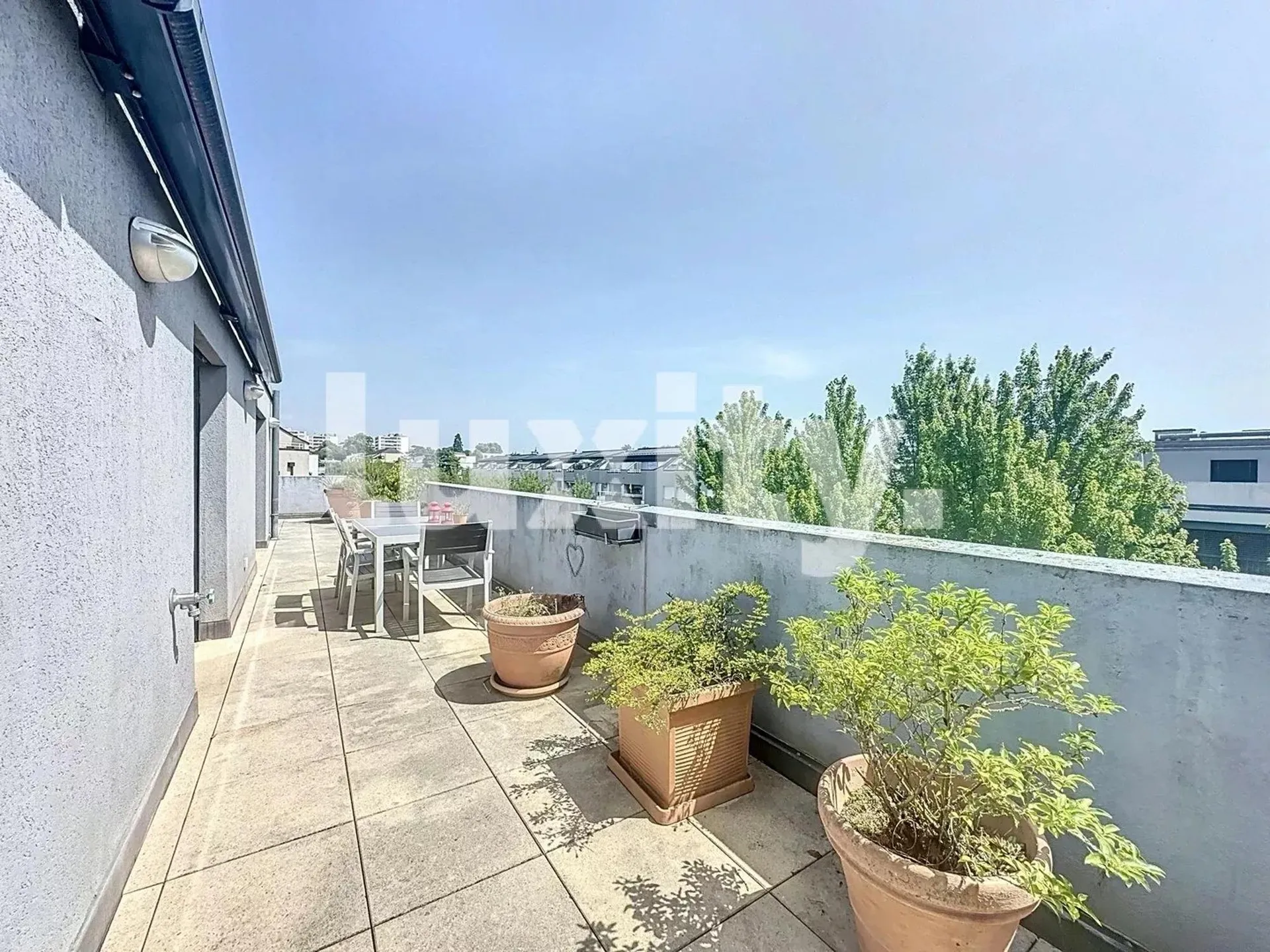 Attique d'Exception en Duplex ? Terrasse 93m² ? Privatif avec Ascenseur