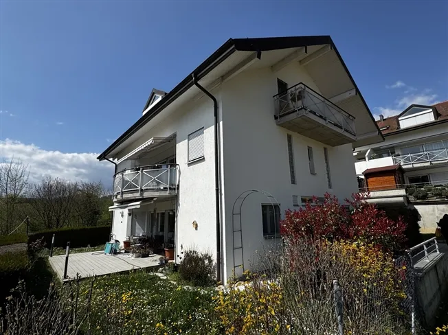 Investitionsmöglichkeit 4,5 Zimmer in einer ruhigen Gegend, Attic