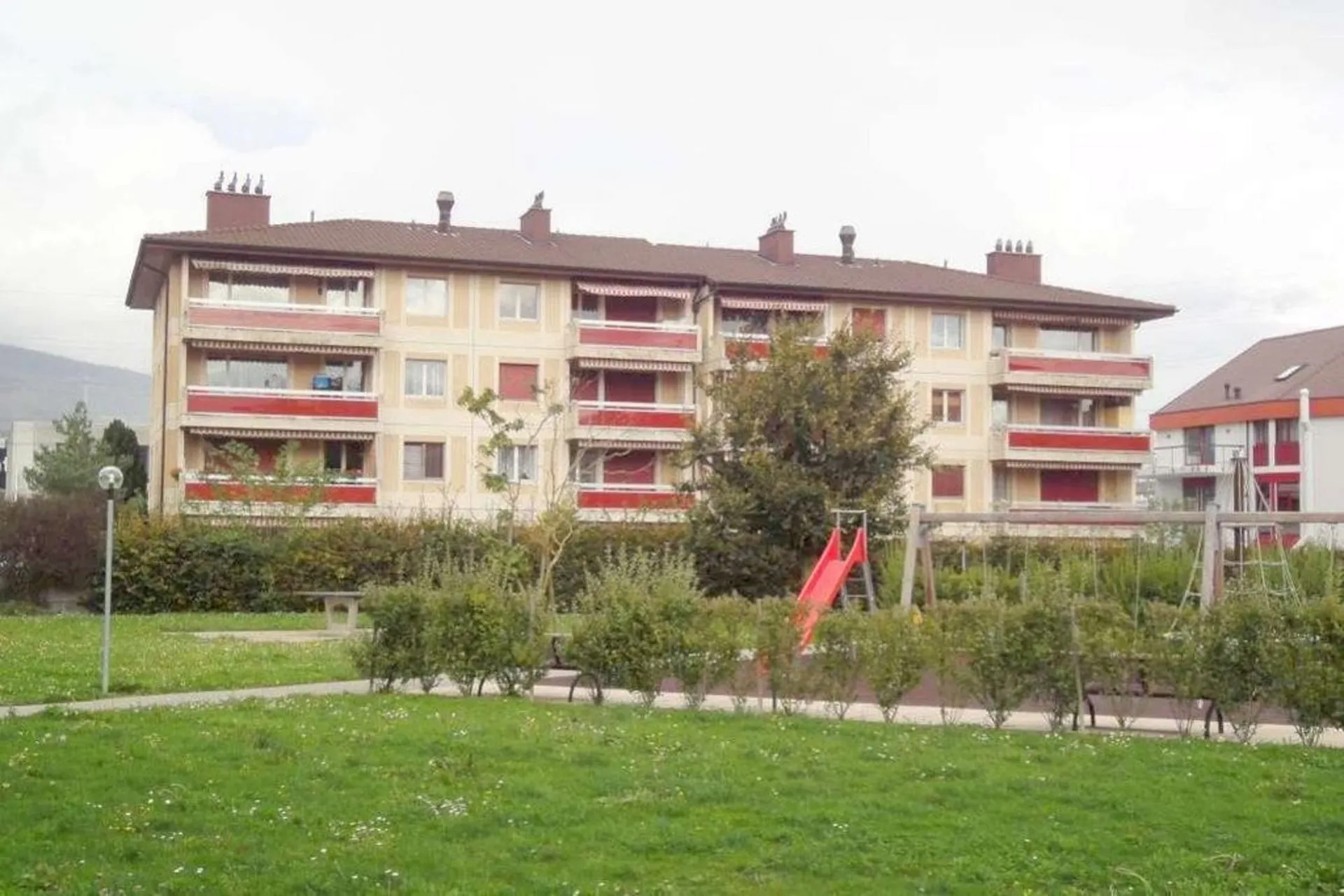 PREMIER LOYER NET OFFERT ! Charmant 3.5 pièces avec cheminée