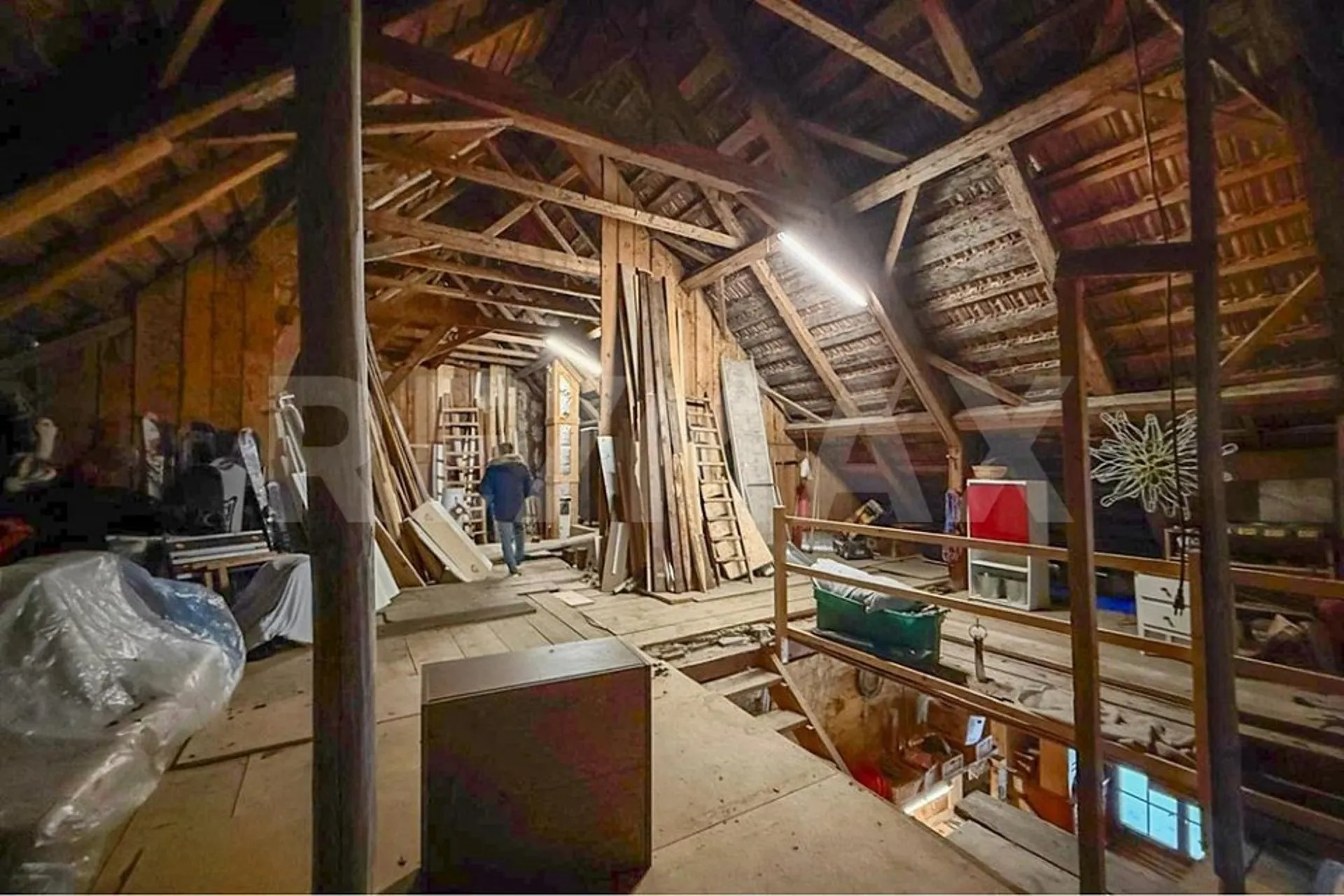 Image 10