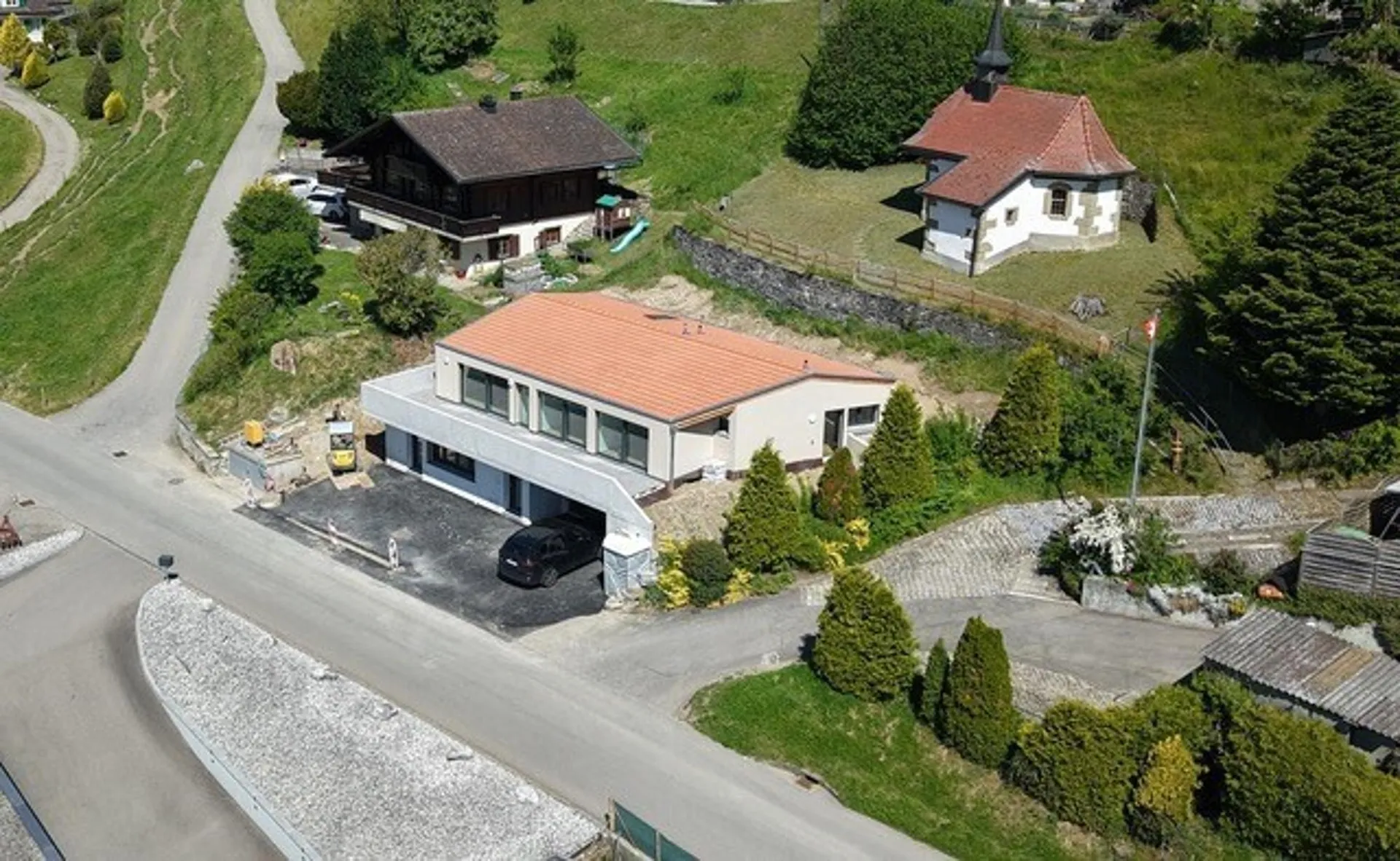 A VENDRE : MAISON AVEC DEUX LOGEMENTS