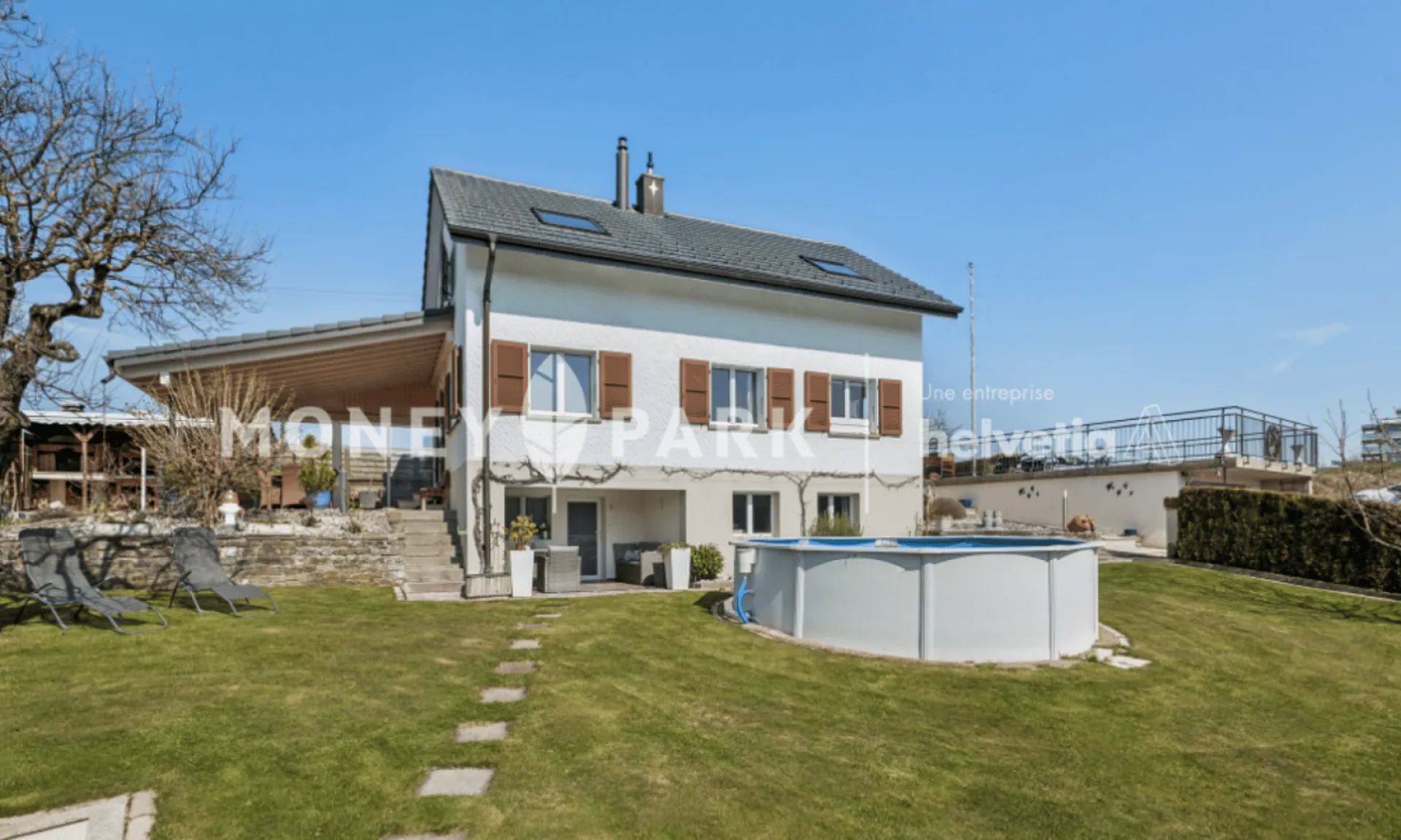 Einfamilienhaus mit Pool / Maison individuelle avec piscine