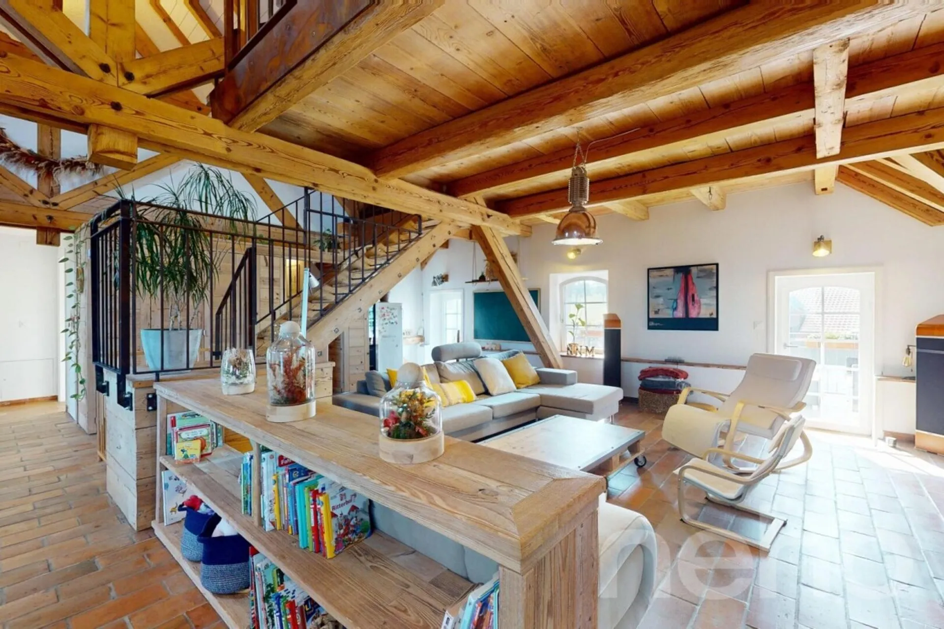 Magnifique duplex familial sous les toits