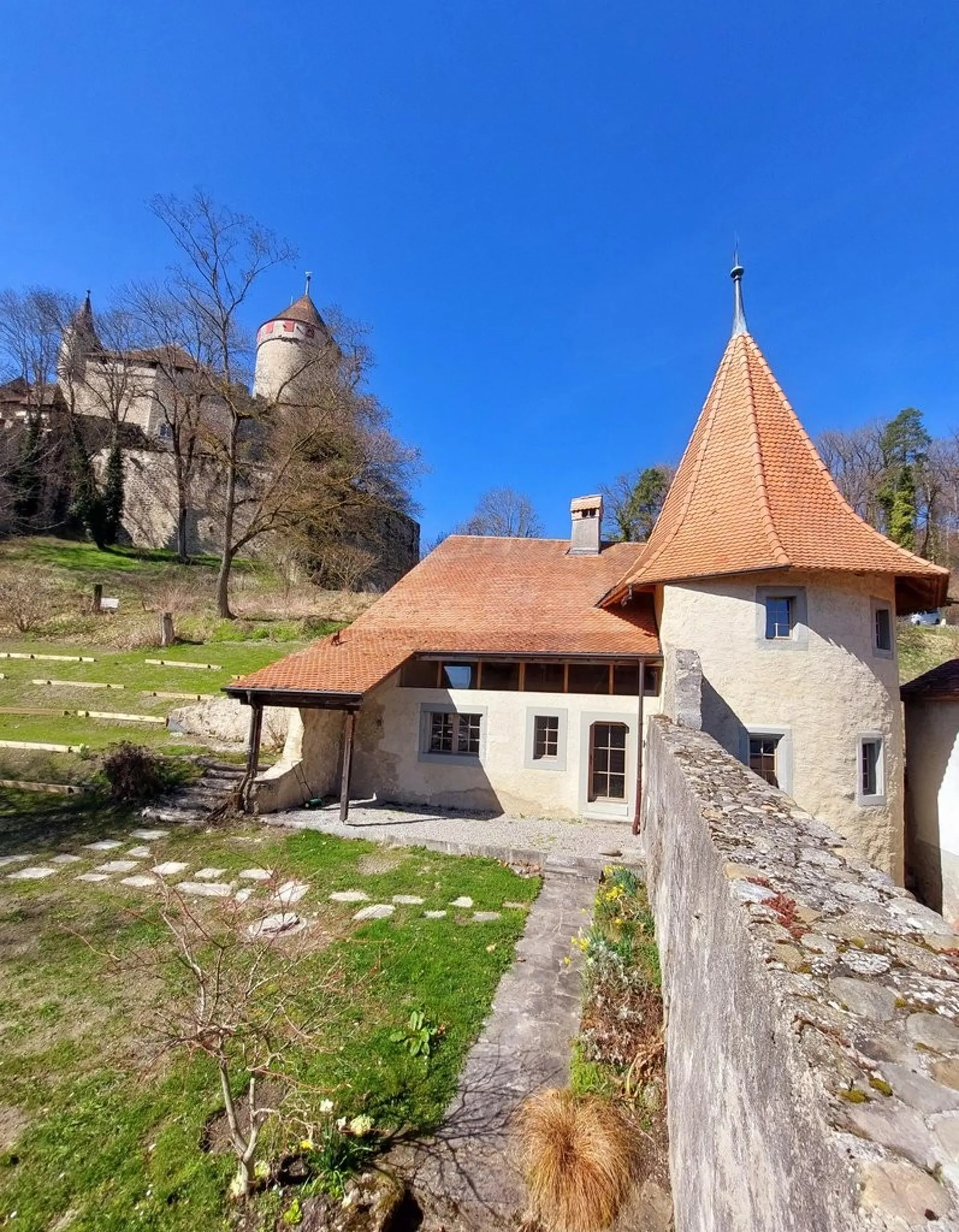 Une vie de château à Lucens