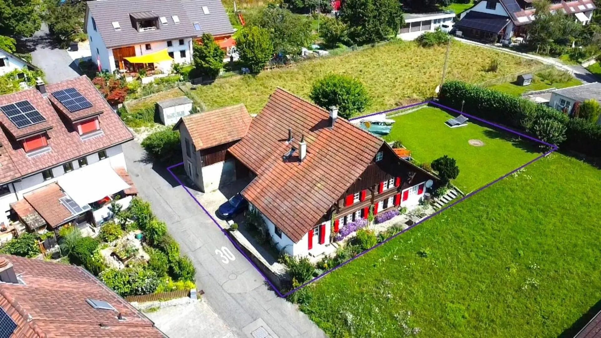 HISTORISCH - IM DORFKERN MIT AUSBAUPOTENZIAL!