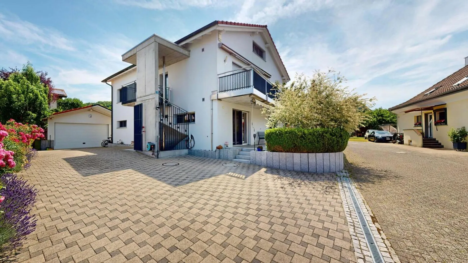 8 Zimmer Einfamilienhaus mit Einliegerwohnung