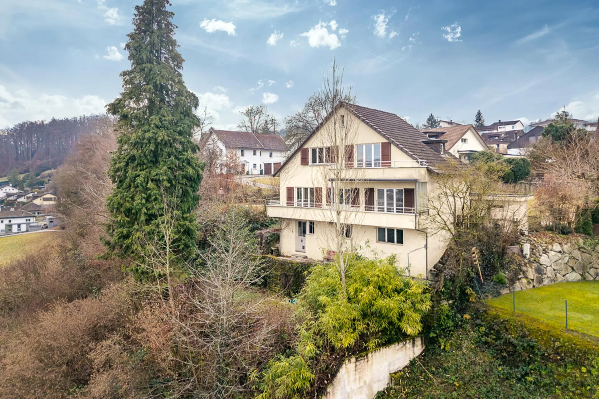 6.5-Zimmer-Einfamilienhaus mit Baulandreserve