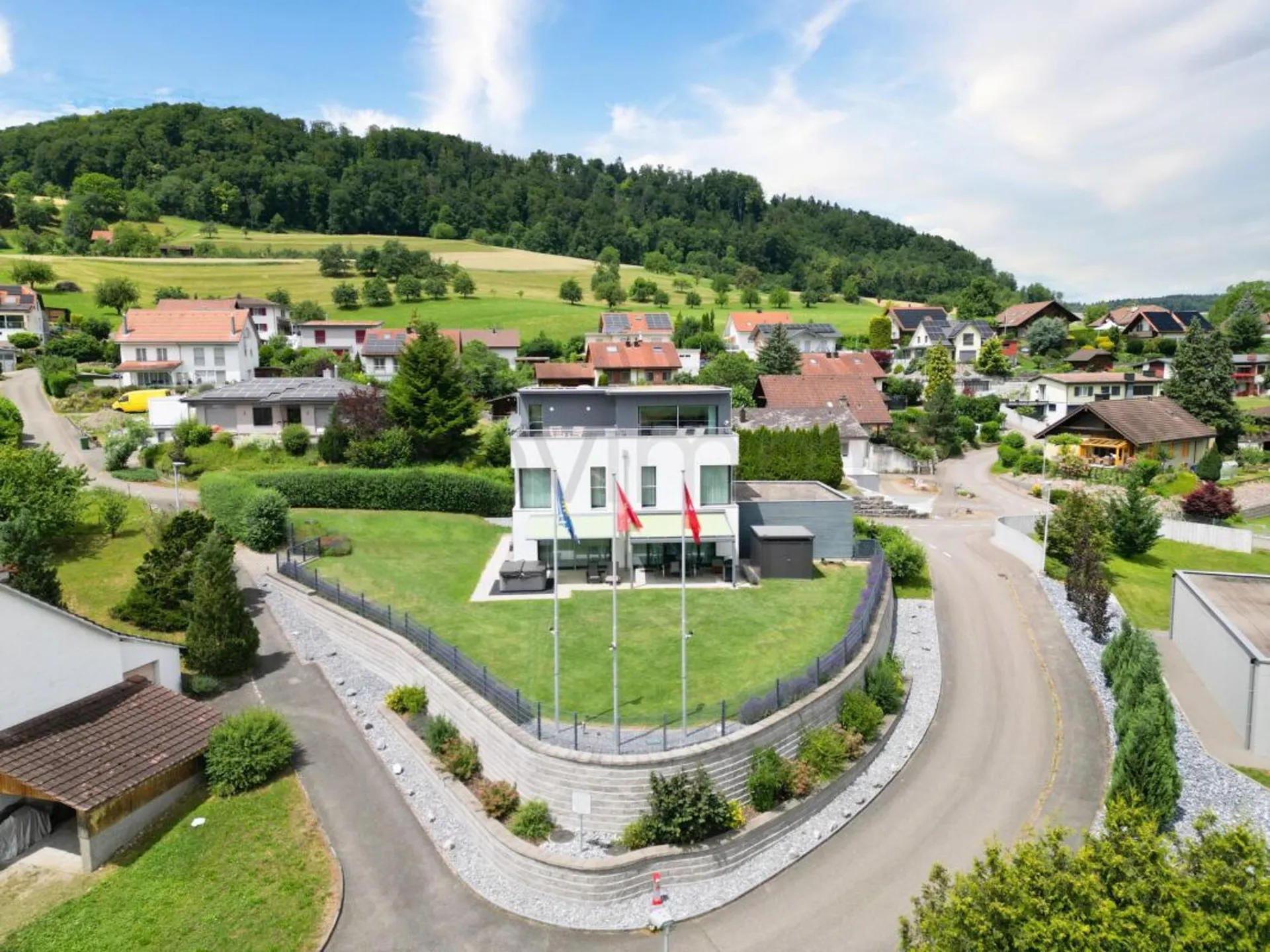 Moderne Villa: Nur 45 Min. nach Zürich/Basel & 25 Min. nach Baden