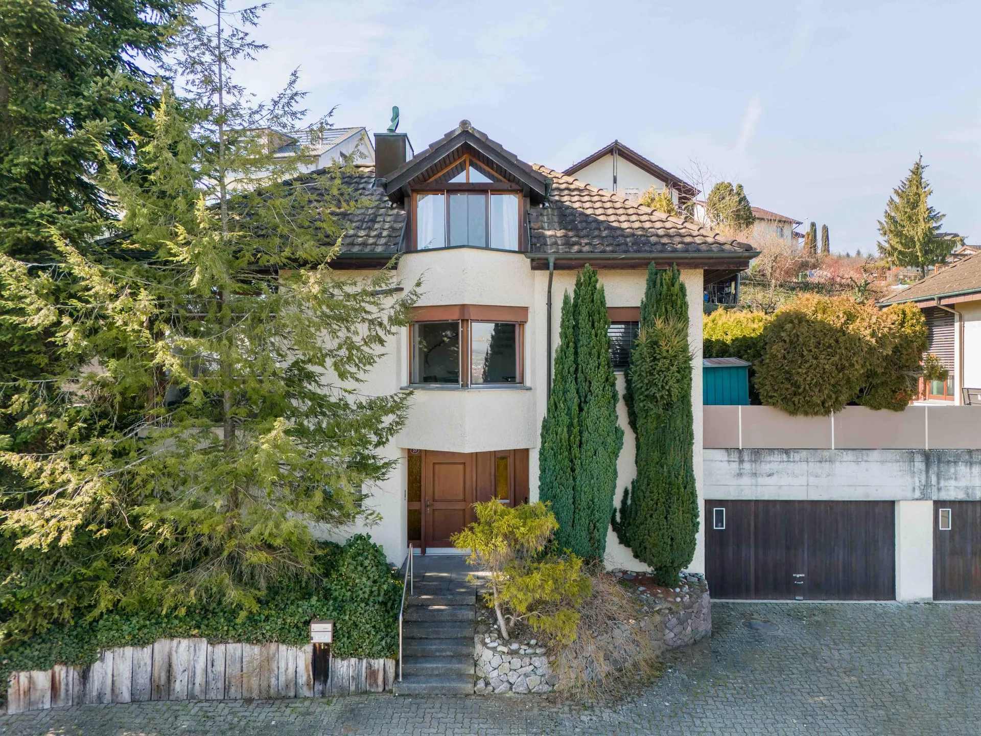 Attraktiv Wohnen mit herrlichem Weitblick und viel Privatsphäre