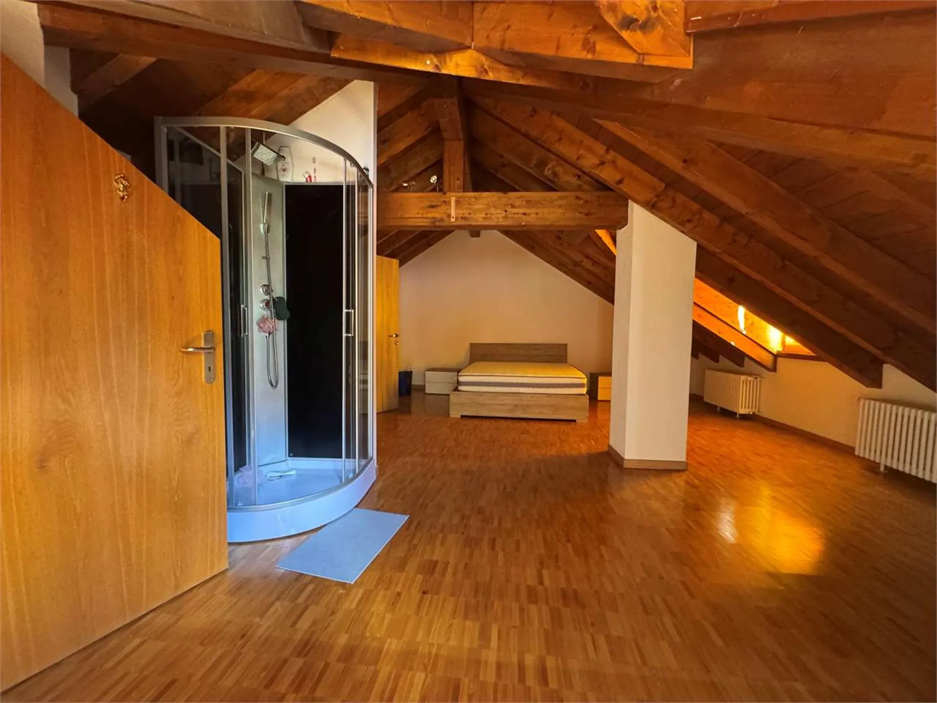 Casa a schiera immersa nel verde con vista aperta a San Vittore