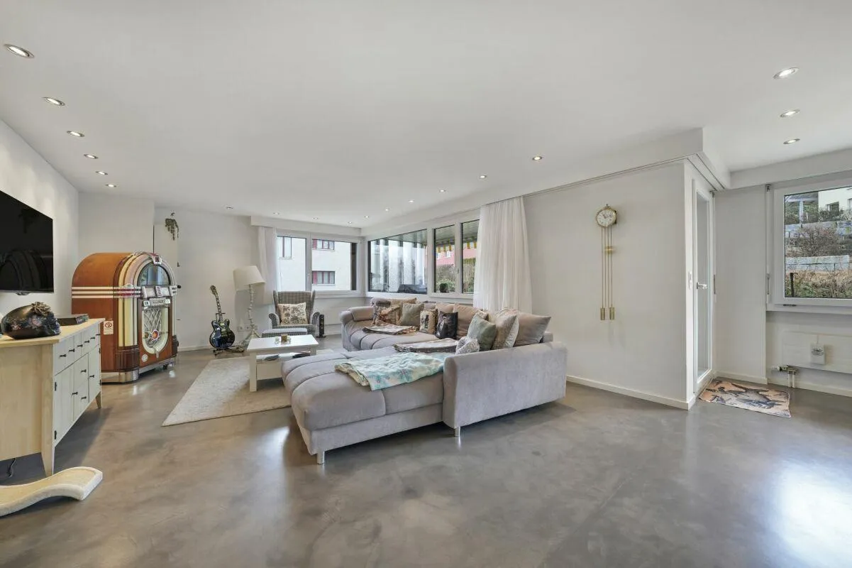 Exklusiver Wohnkomfort: 5.5-Zimmerwohnung mit ca. 150 m² Wohnfläche
