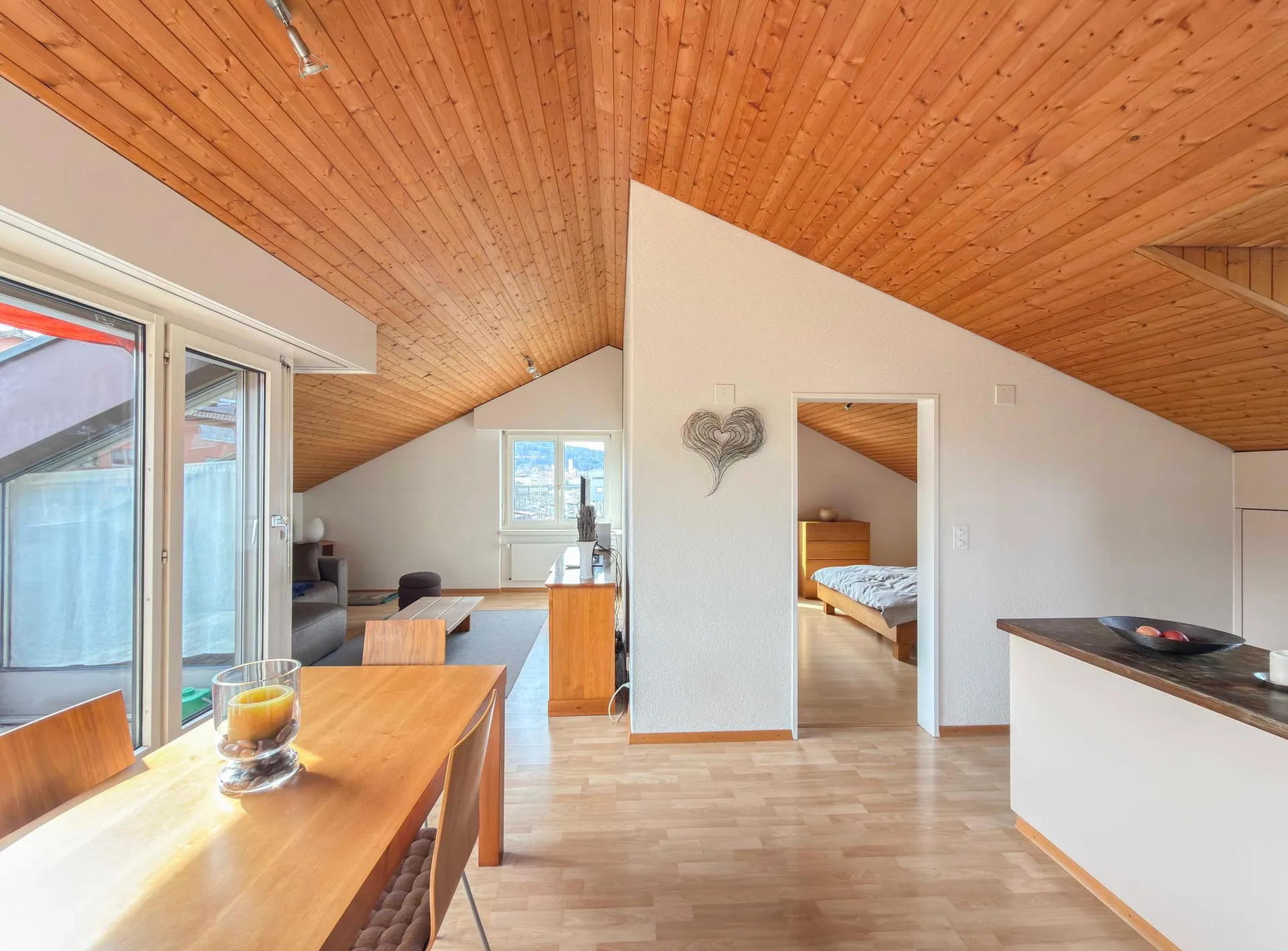 Heimelige Dachwohnung an ruhiger Wohnlage