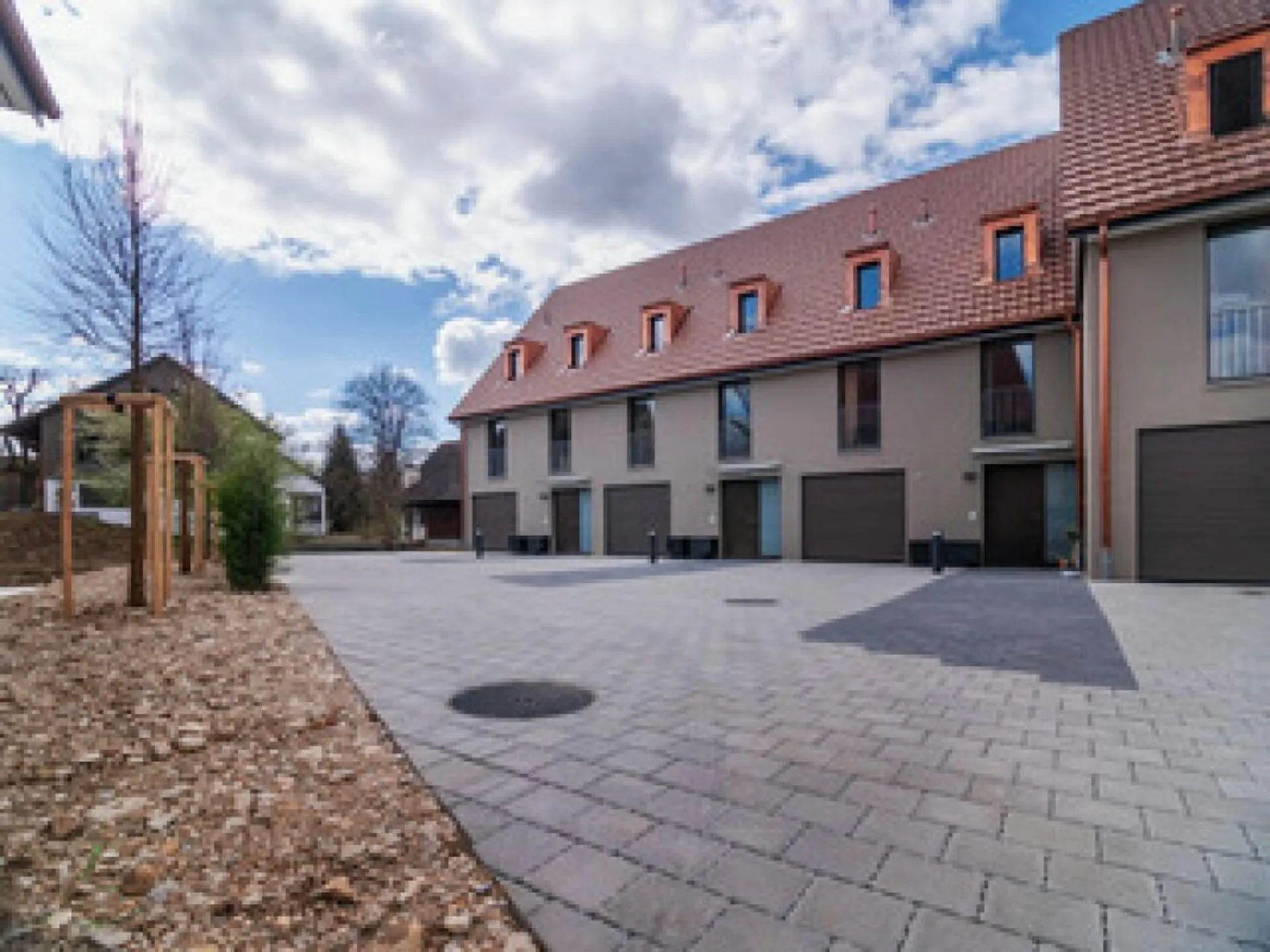 Wunderschönes "Reihenhaus" im Grünen und mit viel Wohnraum.