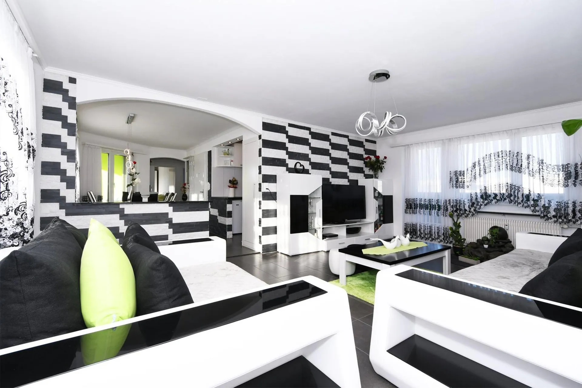 Spannende 4-Zi‘-Dachwohnung mit grosser Terrasse