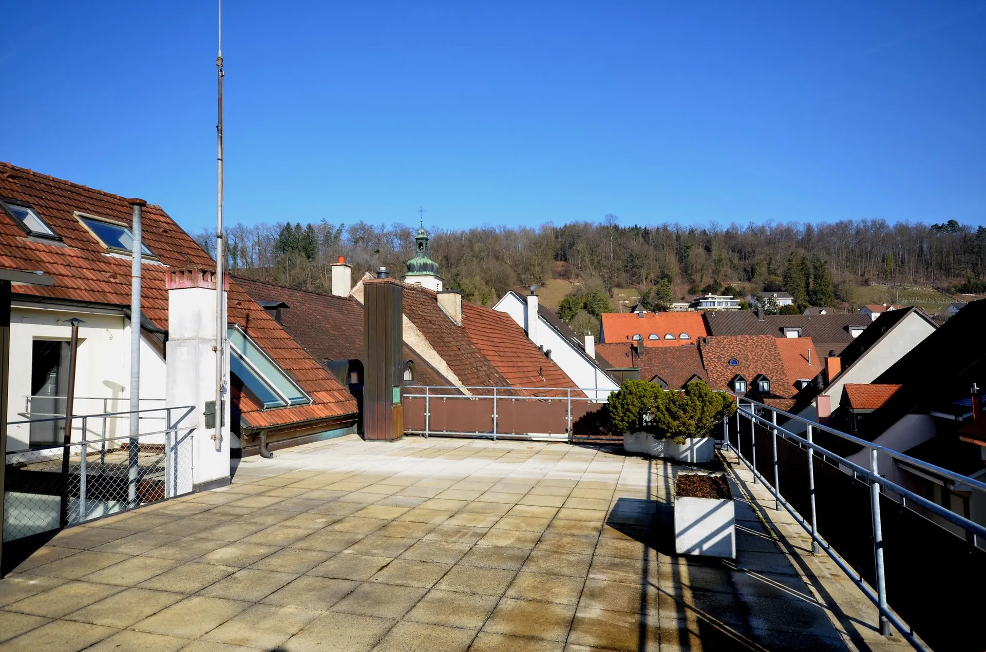 3.5-Zimmer-Maisonette-Wohnung mit grosser Panorama-Terrasse