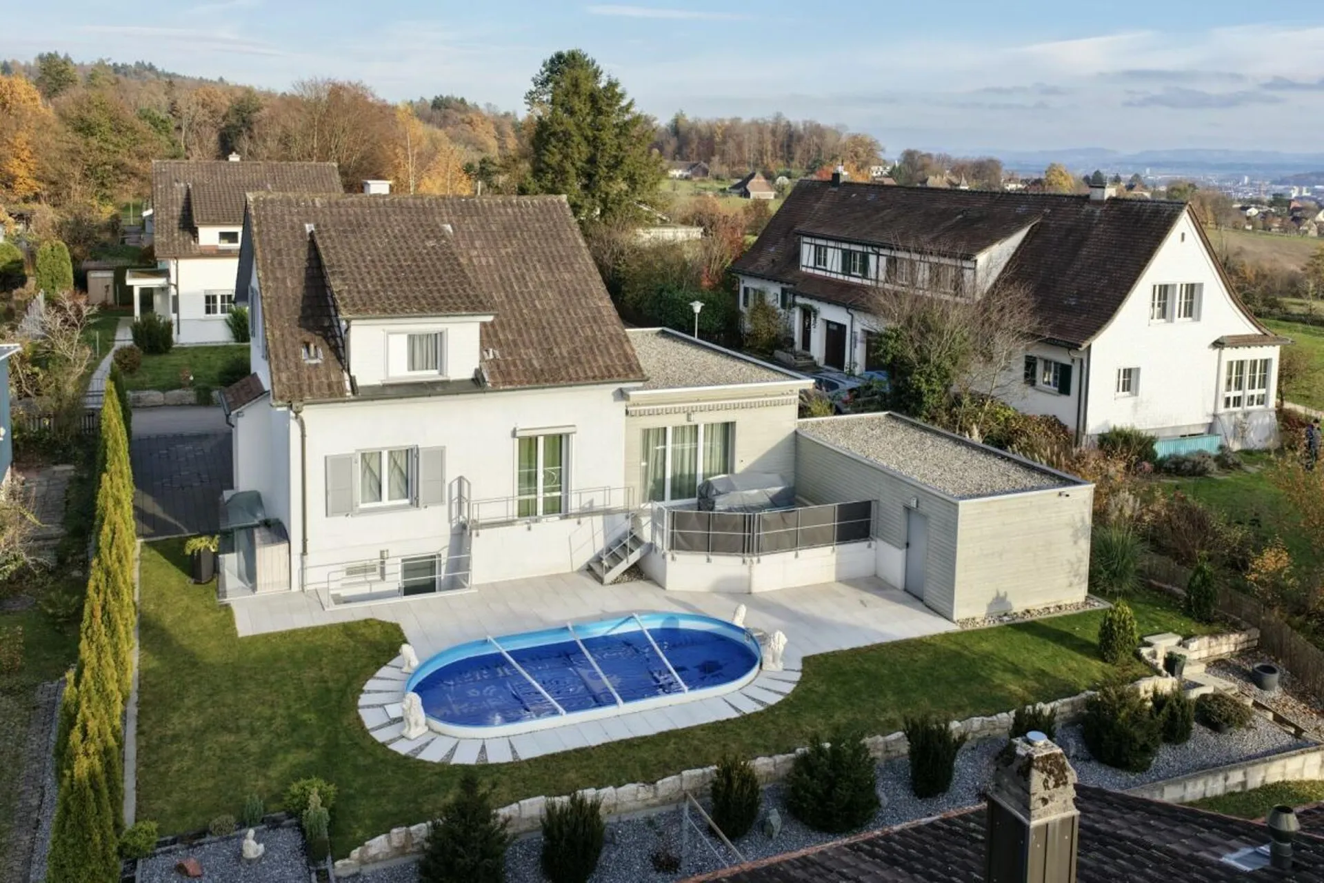 IHR TRAUMHAUS IN RUHIGER LAGE MIT POOL UND ALPENBLICK