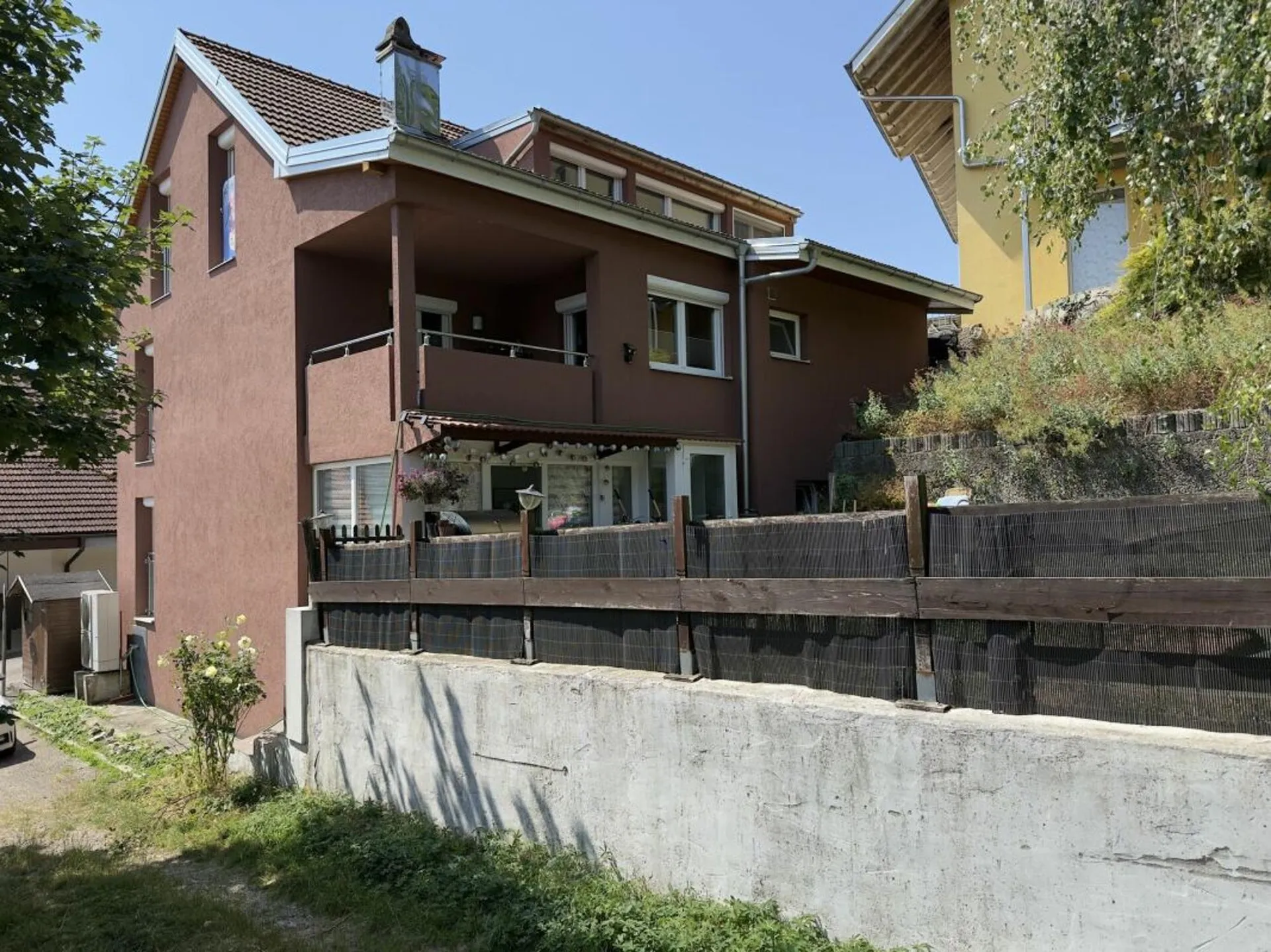 GROSSZÜGIGE 4.5-ZIMMER-WOHNUNG IN BEGEHRTER UND RUHIGER LAGE