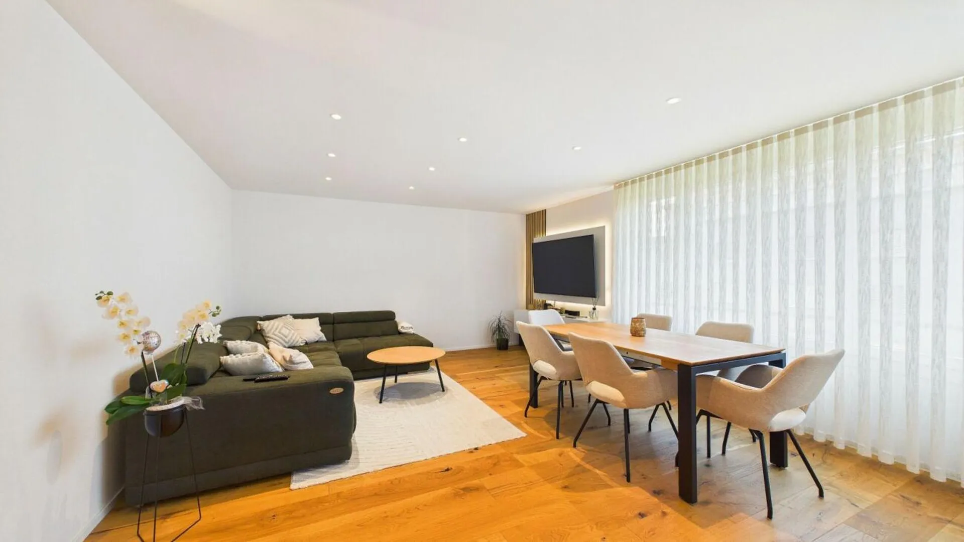Moderner 4.5-Zimmer-Wohntraum in Baar