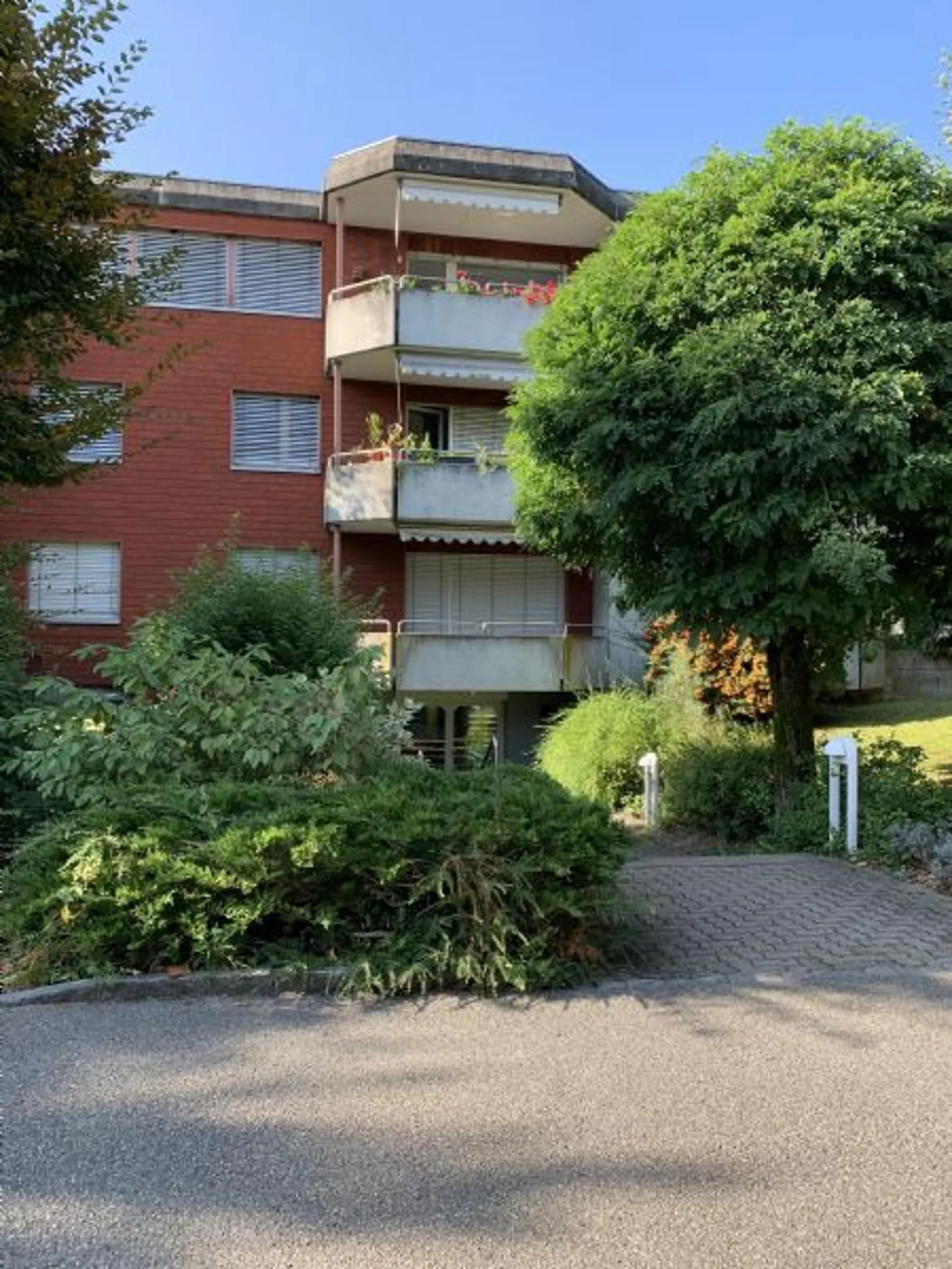 Grosszügige und helle 4.5-Zimmerwohnung im Schöngrund