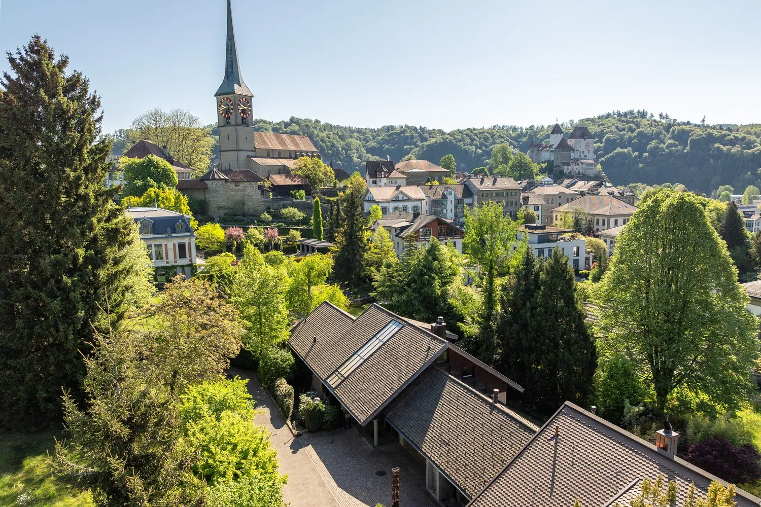 Exklusives Doppeleinfamilienhaus mit privatem Wellnessbereich - ein RaumWUNDER