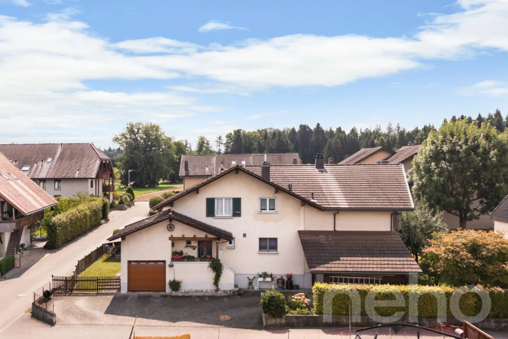 Viel Platz für die ganze Familie - Zweifamilienhaus in Zielebach