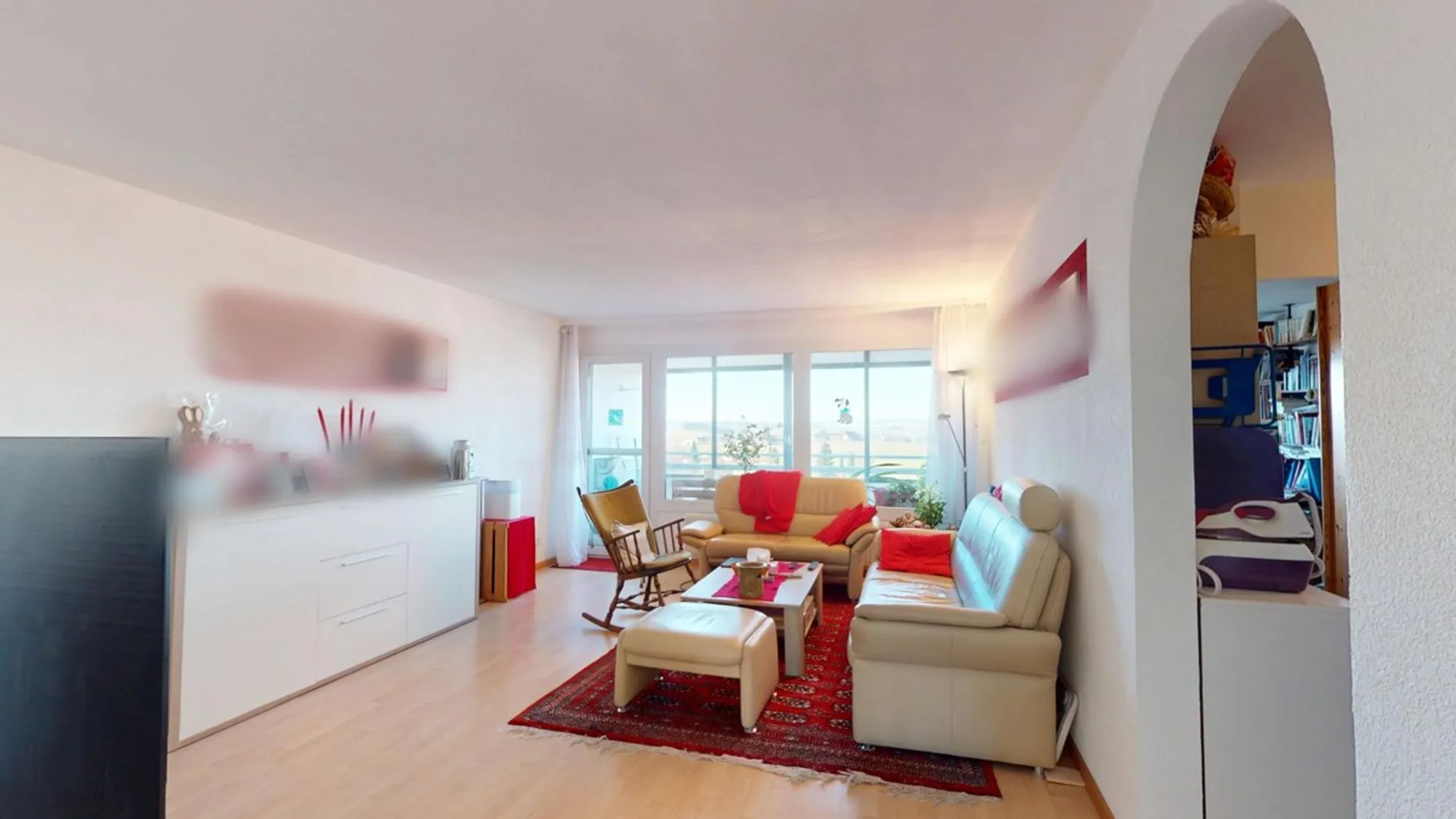 Grosszügige 5.5 Zimmer Wohnung an idealer Lage